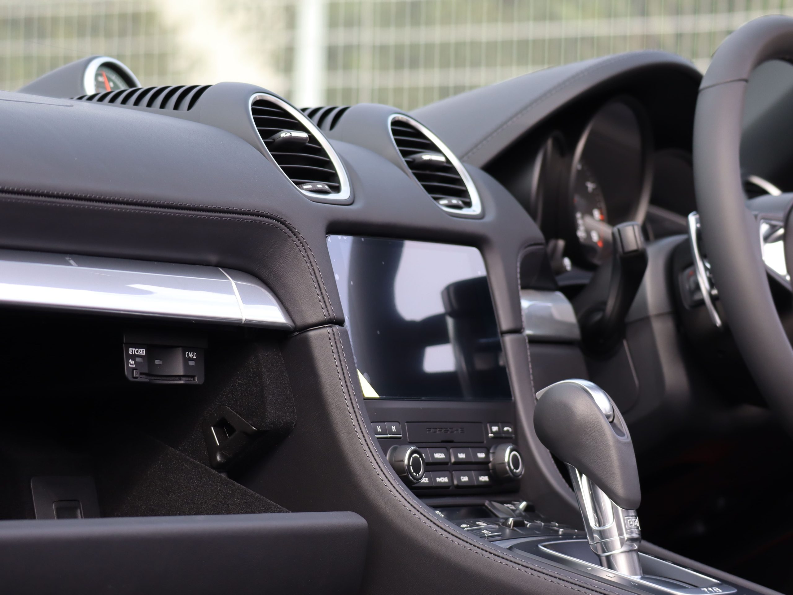 ポルシェ718ボクスターGTS4.0（Type982）PDK<br>走行距離280km！1オーナー車<br>シートベンチレーション<br>PDLS+LEDヘッドライト<br>BOSEサラウンドサウンドシステム<br>エントリー＆ドライブシステム<br>塗装仕上げロールオーバーバー