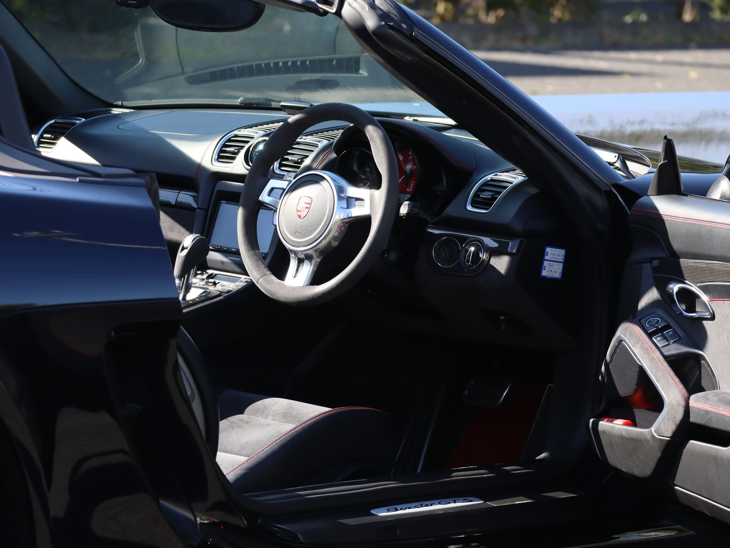 ポルシェボクスターGTS（Type981）PDK<br>GTSインテリアパッケージ<br>スポーツクロノパッケージ<br>スポーツエグゾーストシステム<br>PDLS付ヘッドライト<br>シートヒーター