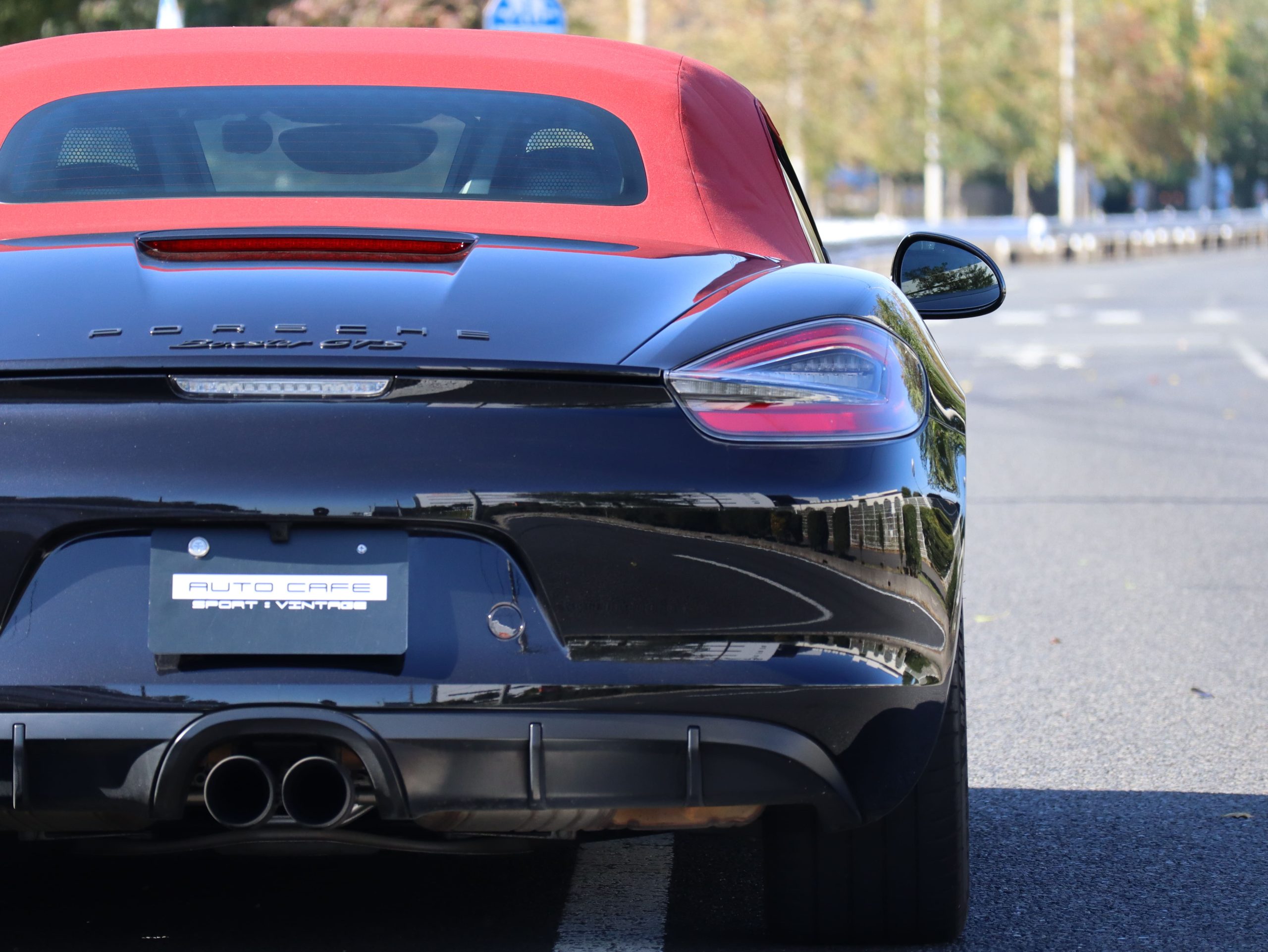 ポルシェボクスターGTS（Type981）PDK<br>GTSインテリアパッケージ<br>スポーツクロノパッケージ<br>スポーツエグゾーストシステム<br>PDLS付ヘッドライト<br>シートヒーター