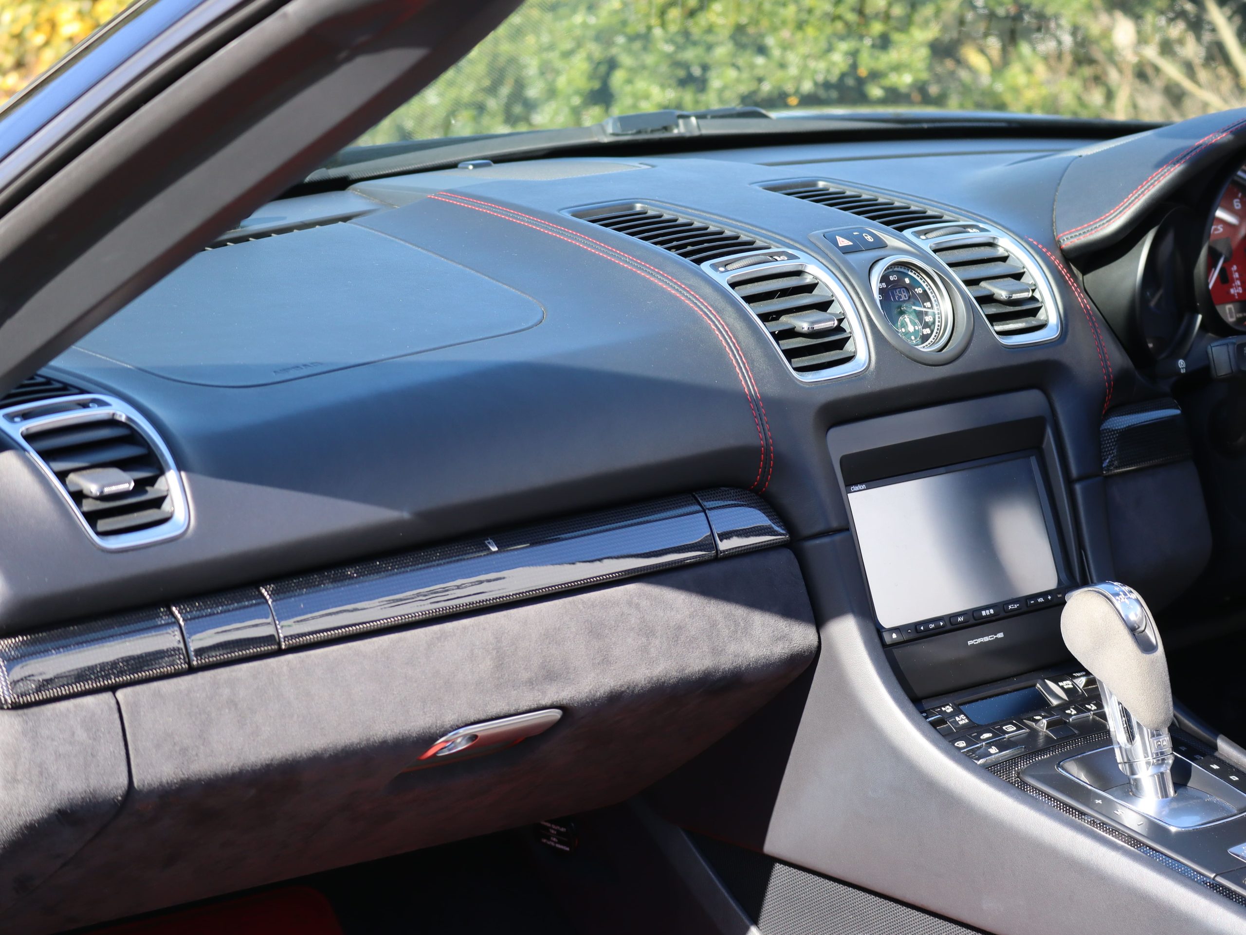 ポルシェボクスターGTS（Type981）PDK<br>GTSインテリアパッケージ<br>スポーツクロノパッケージ<br>スポーツエグゾーストシステム<br>PDLS付ヘッドライト<br>シートヒーター