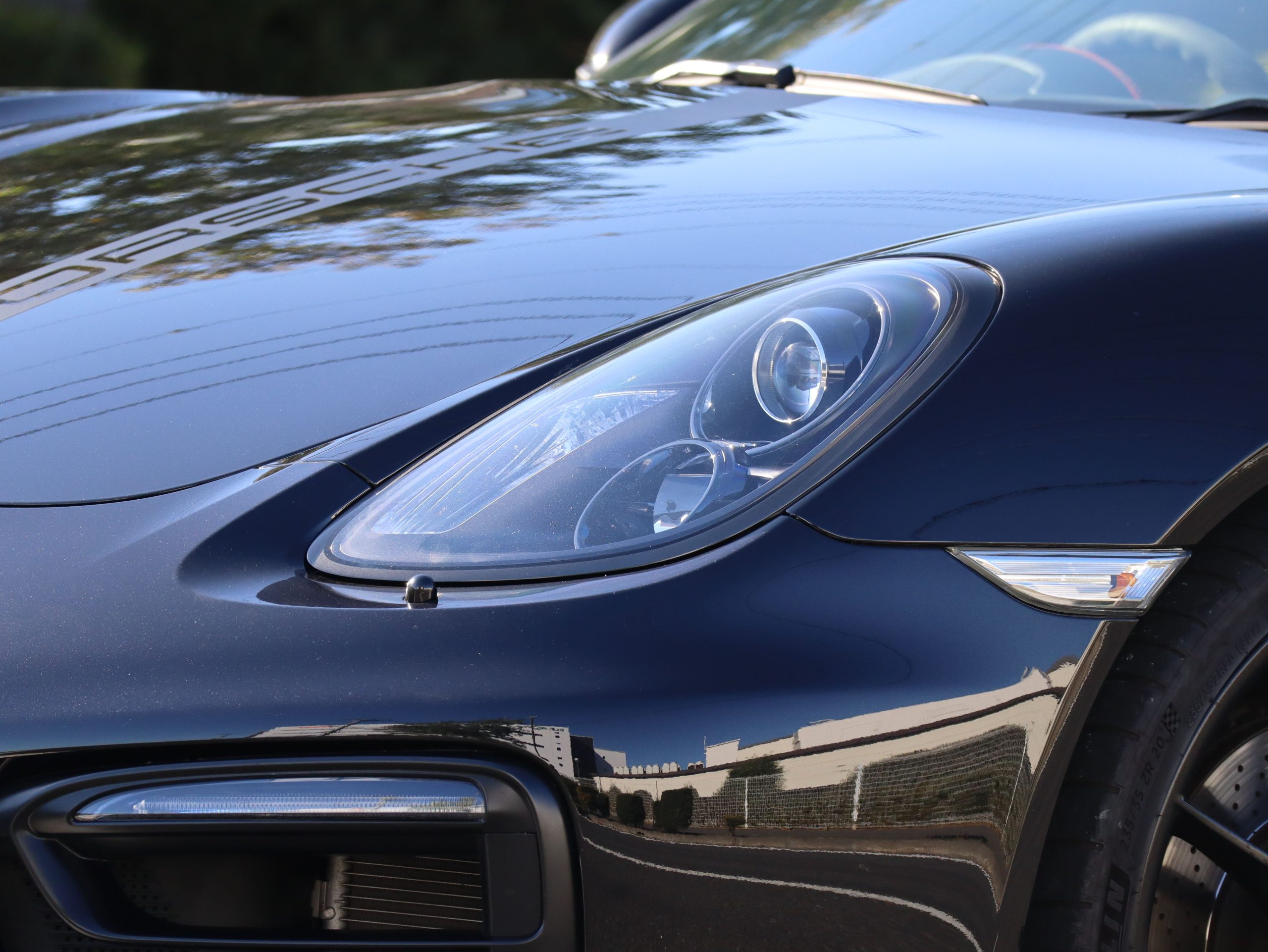 ポルシェボクスターGTS（Type981）PDK<br>GTSインテリアパッケージ<br>スポーツクロノパッケージ<br>スポーツエグゾーストシステム<br>PDLS付ヘッドライト<br>シートヒーター