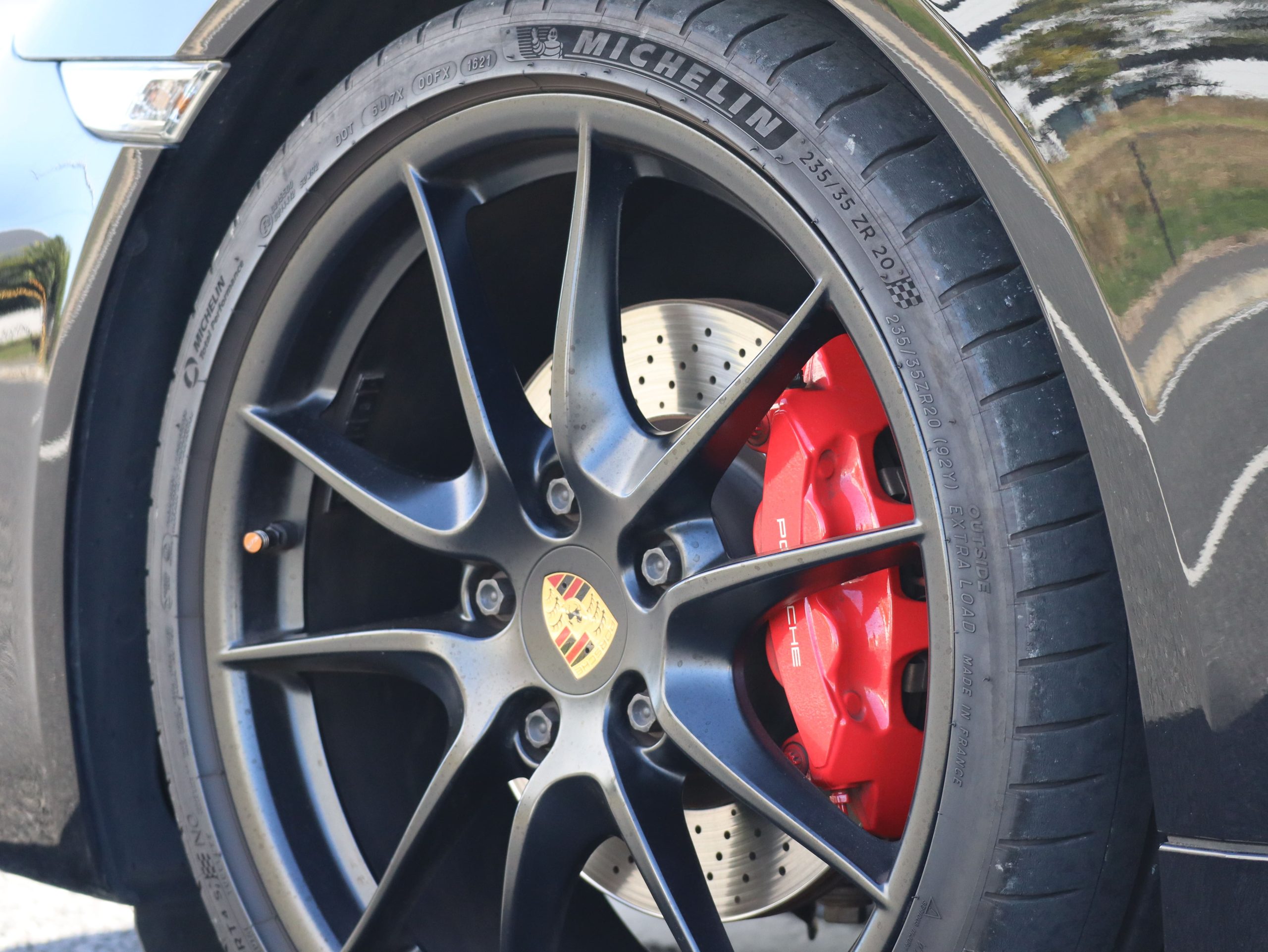 ポルシェボクスターGTS（Type981）PDK<br>GTSインテリアパッケージ<br>スポーツクロノパッケージ<br>スポーツエグゾーストシステム<br>PDLS付ヘッドライト<br>シートヒーター