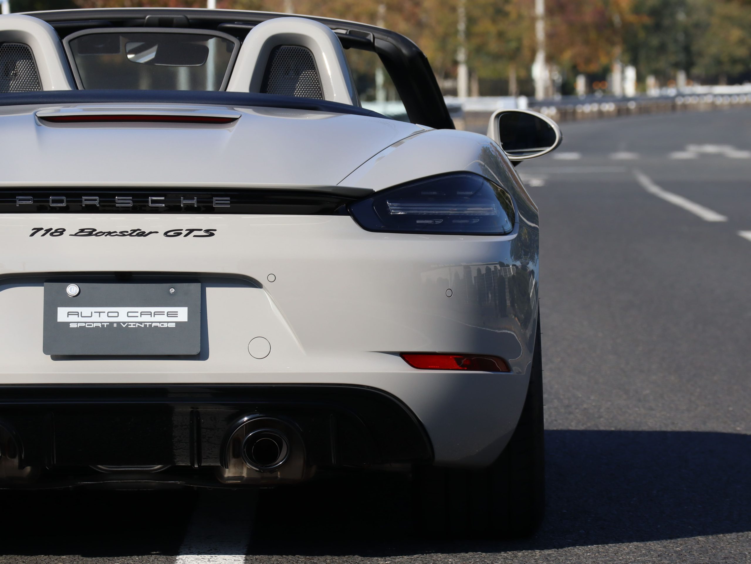 ポルシェ718ボクスターGTS4.0(Type982)PDK<br>左ハンドル!1オーナー車<br>シートベンチレーション<br>アダプティブクルーズコントロール<br>レーンチェンジアシスト<br>エントリー&ドライブシステム<br>塗装仕上げロールオーバーバー