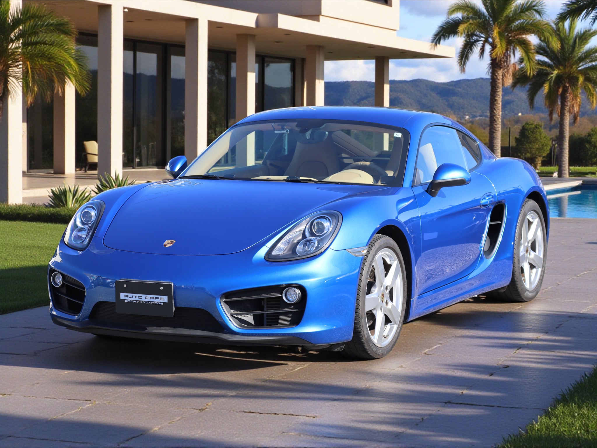 ポルシェケイマン(Type981)PDK<br>1オーナー車<br>スポーツデザインステアリング<br>シートヒーター<br>電動可倒式ドアミラー<br>19インチケイマンSホイール