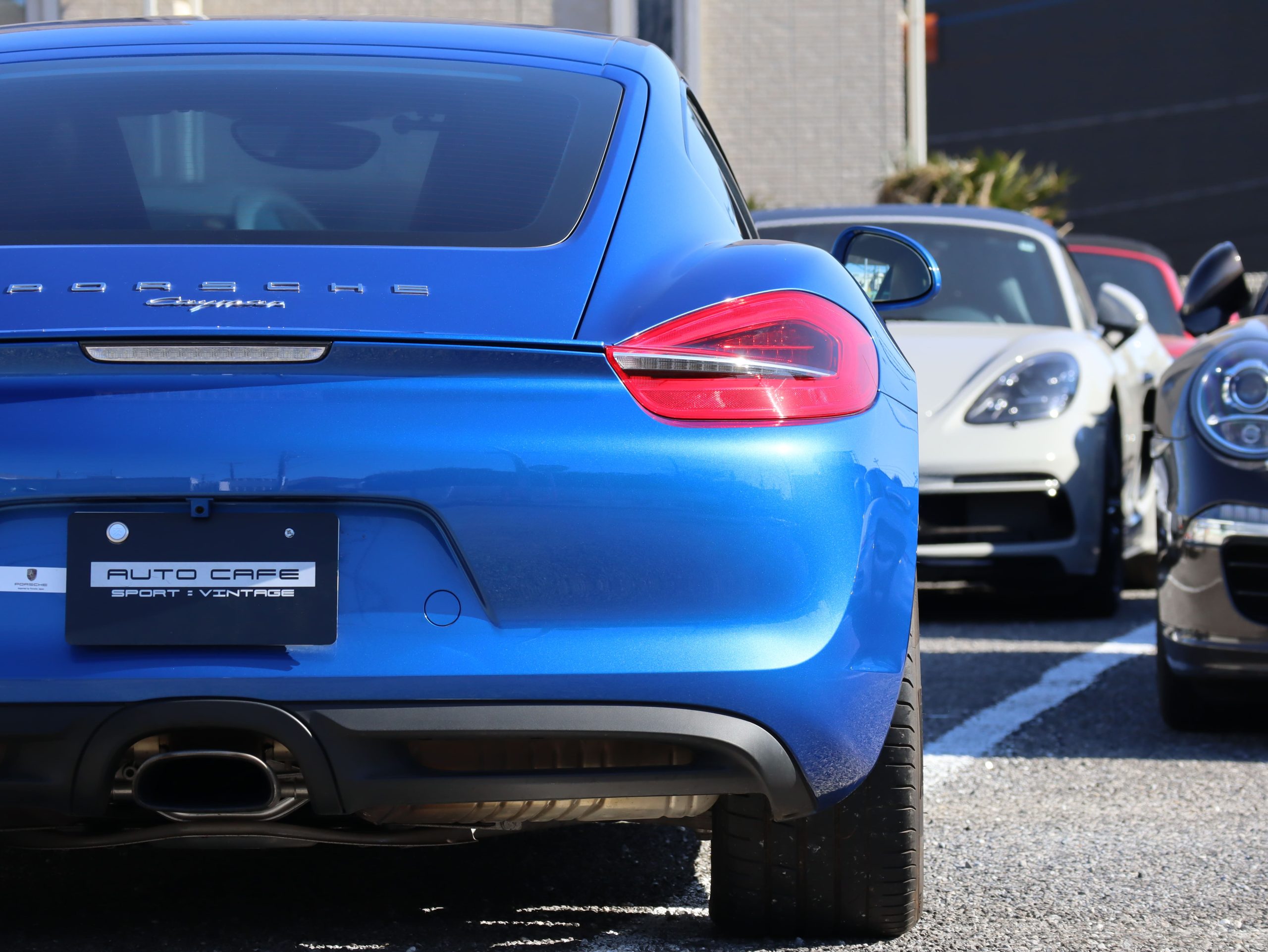 ポルシェケイマン(Type981)PDK<br>1オーナー車<br>スポーツデザインステアリング<br>シートヒーター<br>電動可倒式ドアミラー<br>19インチケイマンSホイール