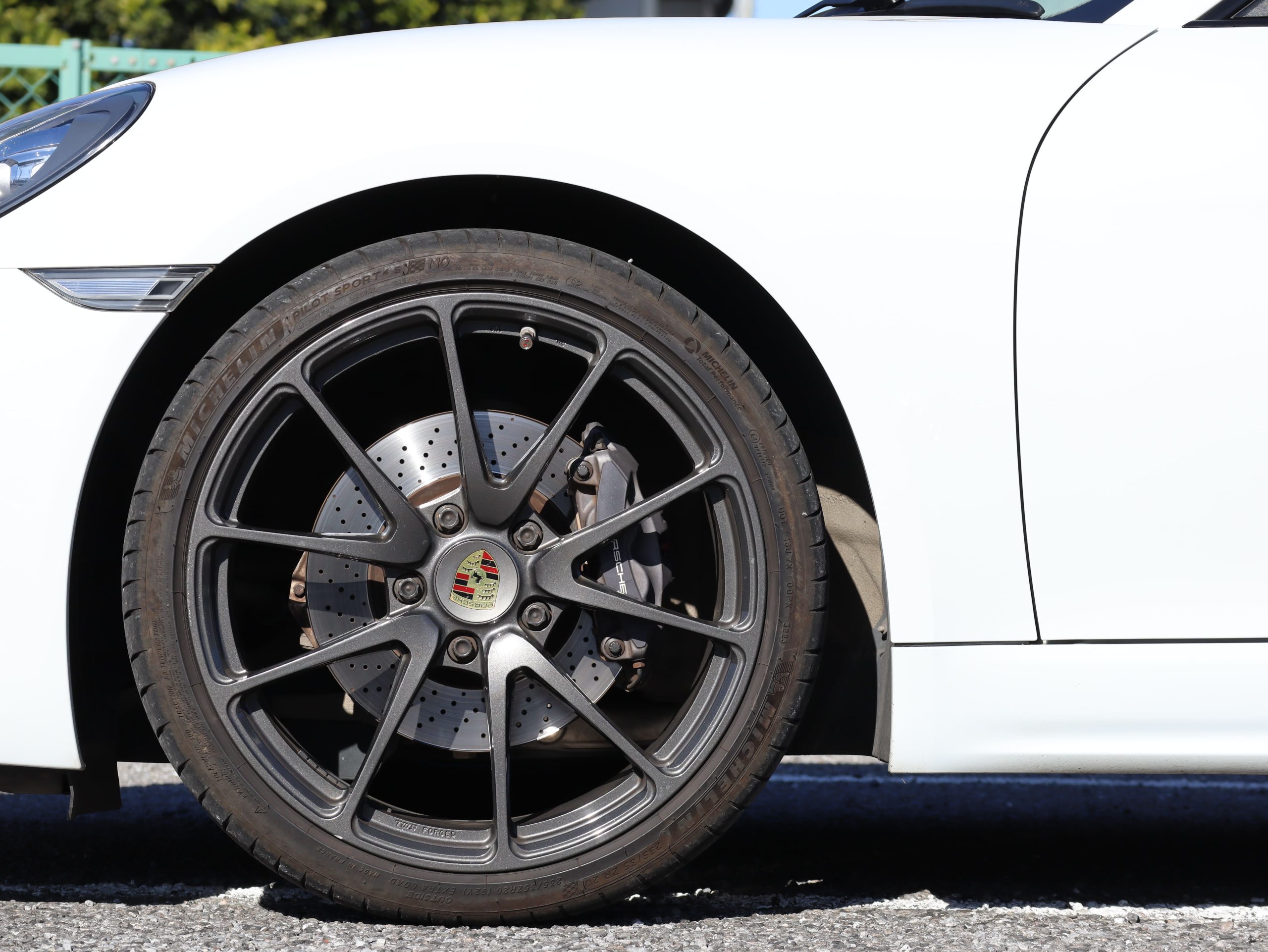 ポルシェ718ケイマン(Type982)PDK<br>スポーツクロノパッケージ<br>ツートンレザーパッケージ<br>ガンメタ仕上げTWSホイール20インチ<br>BOSEサラウンドサウンドシステム