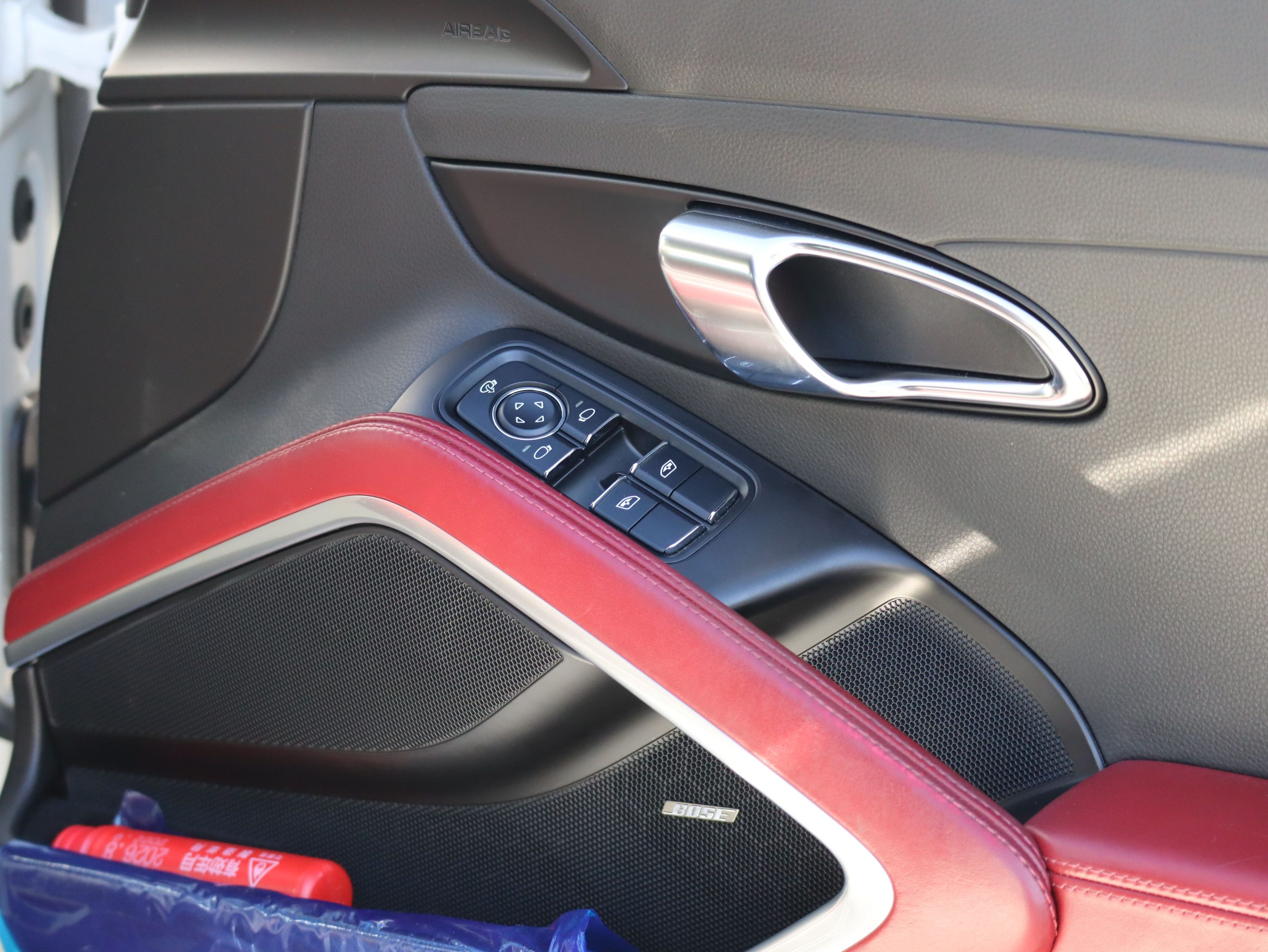 ポルシェ718ケイマン(Type982)PDK<br>スポーツクロノパッケージ<br>ツートンレザーパッケージ<br>ガンメタ仕上げTWSホイール20インチ<br>BOSEサラウンドサウンドシステム