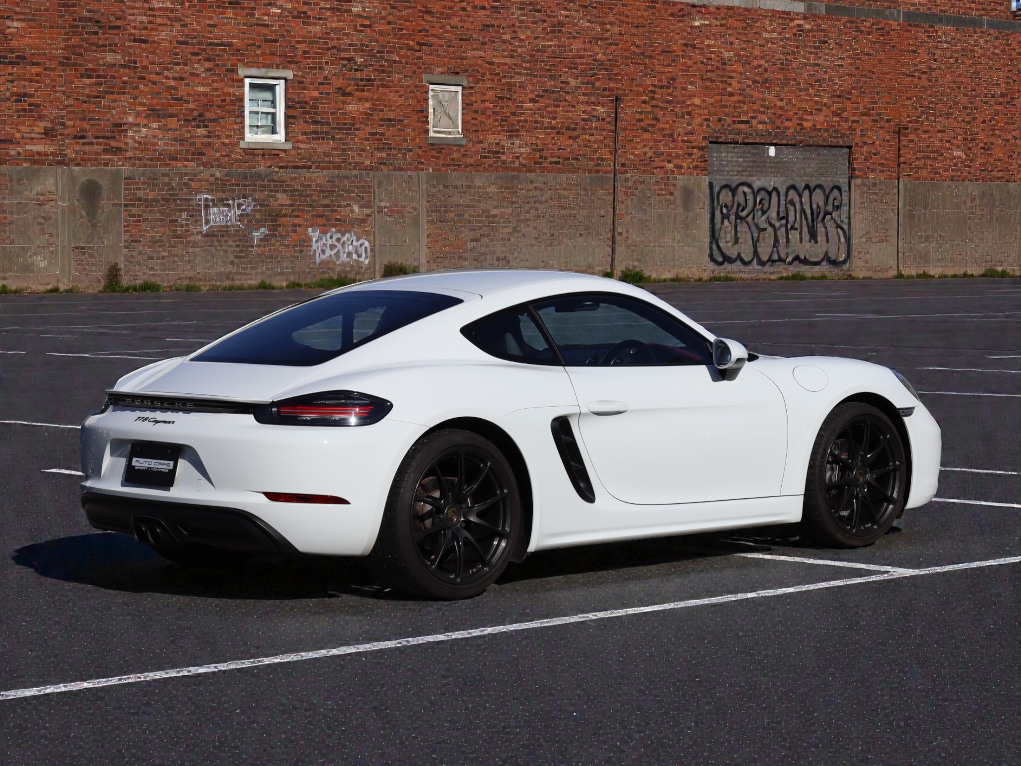 ポルシェ718ケイマン(Type982)PDK<br>スポーツクロノパッケージ<br>ツートンレザーパッケージ<br>ガンメタ仕上げTWSホイール20インチ<br>BOSEサラウンドサウンドシステム