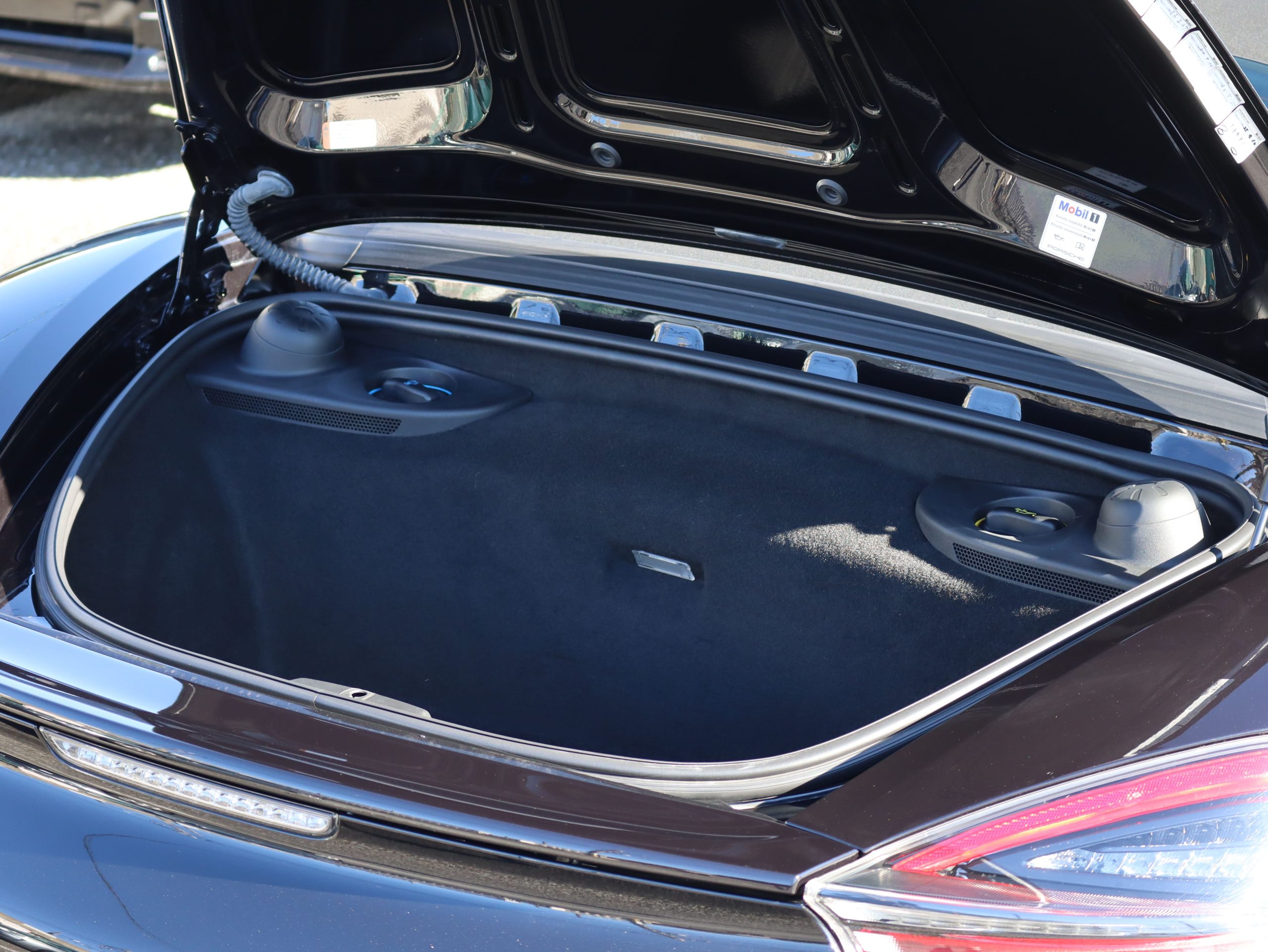 ポルシェボクスターBLACK EDITION(Type981)PDK<br>特別仕様車<br>スポーツクロノパッケージ<br>PDLS含むヘッドライト<br>ティンテッドルックテールライト<br>20インチカレラクラシックホイール