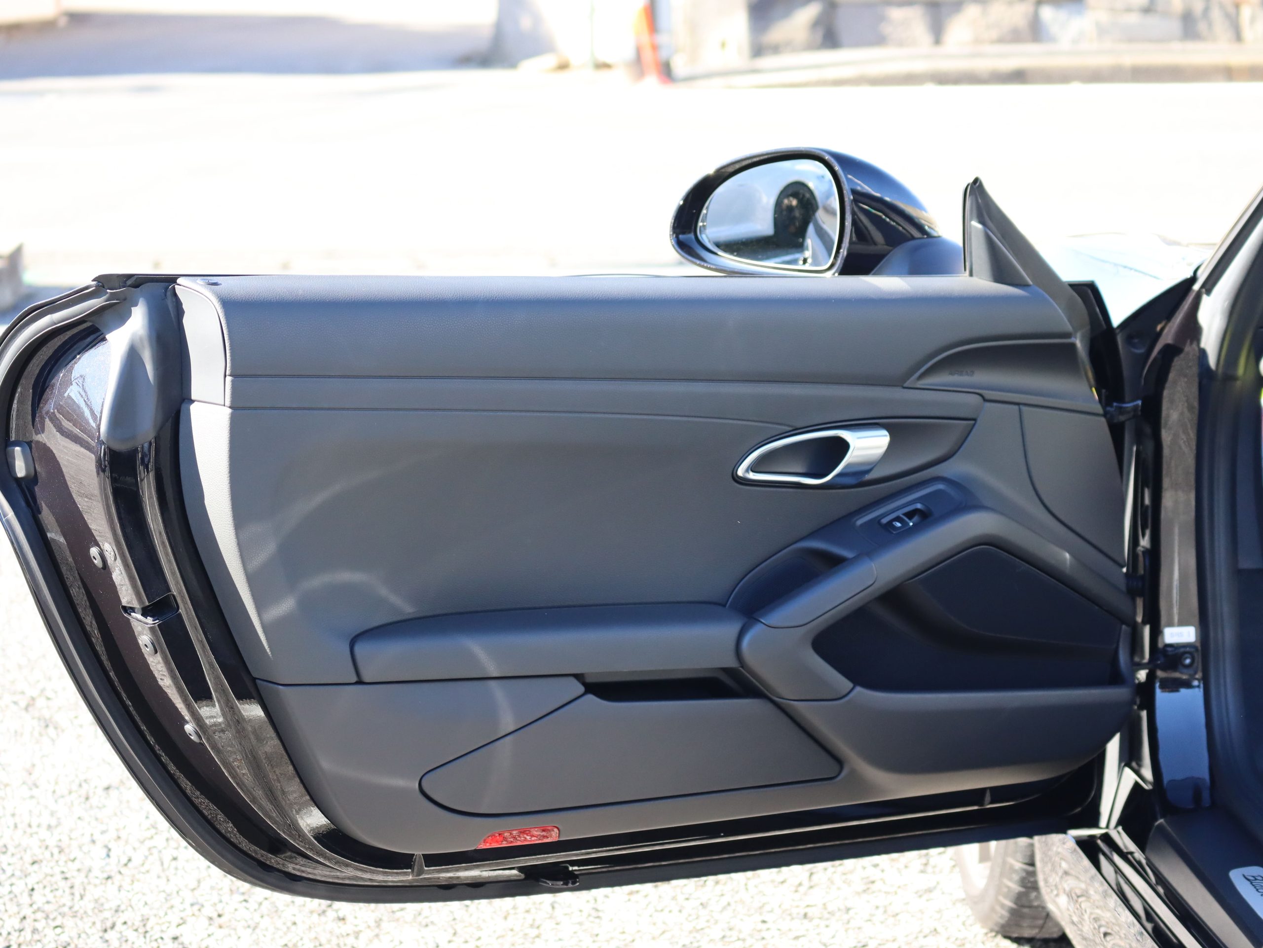 ポルシェボクスターBLACK EDITION(Type981)PDK<br>特別仕様車<br>スポーツクロノパッケージ<br>PDLS含むヘッドライト<br>ティンテッドルックテールライト<br>20インチカレラクラシックホイール