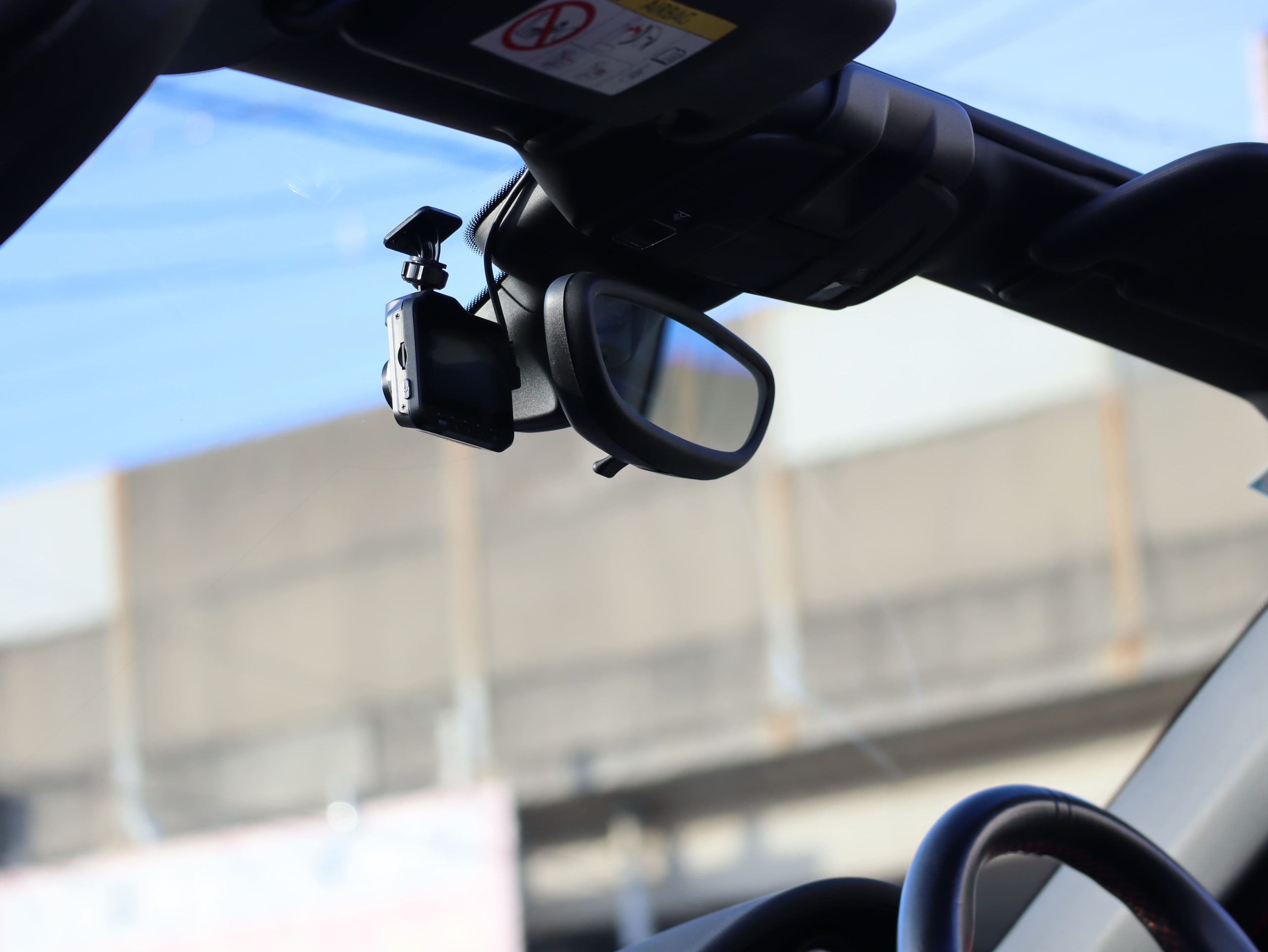 ポルシェボクスター（Type981）PDK<br>スポーツクロノパッケージ<br>レッドステッチ仕立てインテリア<br>ボディ同色仕上げホイール<br>PDLS含むバイキセノンヘッドライト<br>アルミニウムルックロールオーバーバー