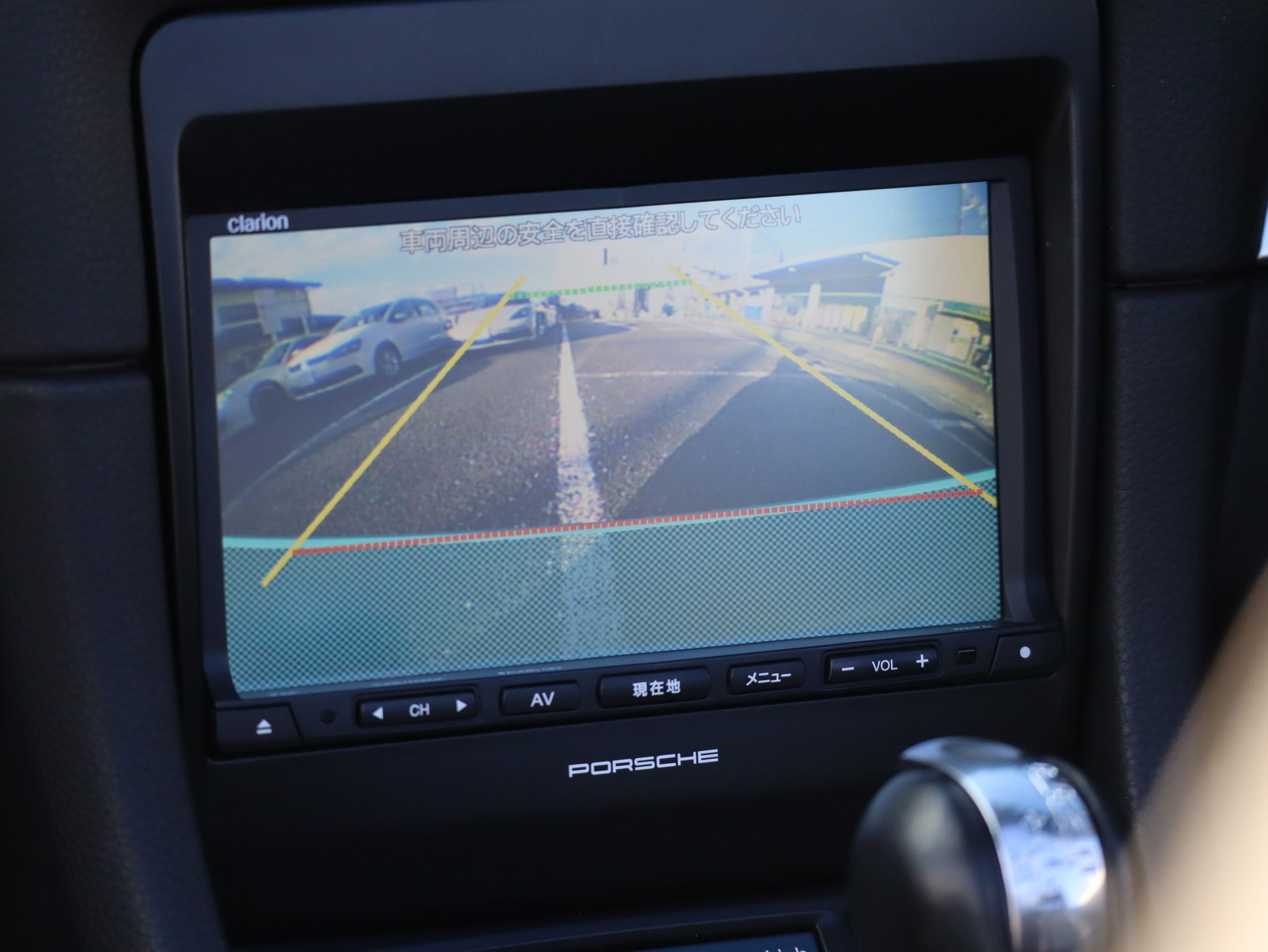 ポルシェボクスター（Type981）PDK<br>スポーツクロノパッケージ<br>レッドステッチ仕立てインテリア<br>ボディ同色仕上げホイール<br>PDLS含むバイキセノンヘッドライト<br>アルミニウムルックロールオーバーバー