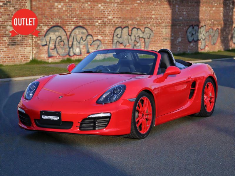 ポルシェボクスター（Type981）PDK<br>スポーツクロノパッケージ<br>レッドステッチ仕立てインテリア<br>ボディ同色仕上げホイール<br>PDLS含むバイキセノンヘッドライト<br>アルミニウムルックロールオーバーバー