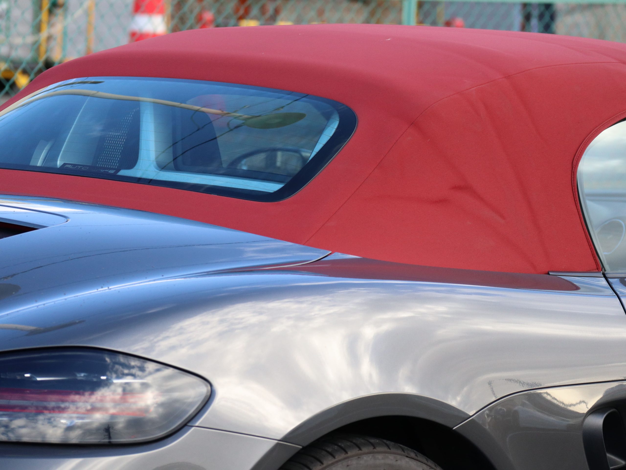 ポルシェ718ボクスター（Type982）PDK<br>左ハンドル<br>スポーツクロノパッケージ<br>PDLS+含むLEDヘッドライト<br>エントリー＆ドライブシステム<br>アクティブサスペンションマネージメント<br>20インチカレラクラシックホイール