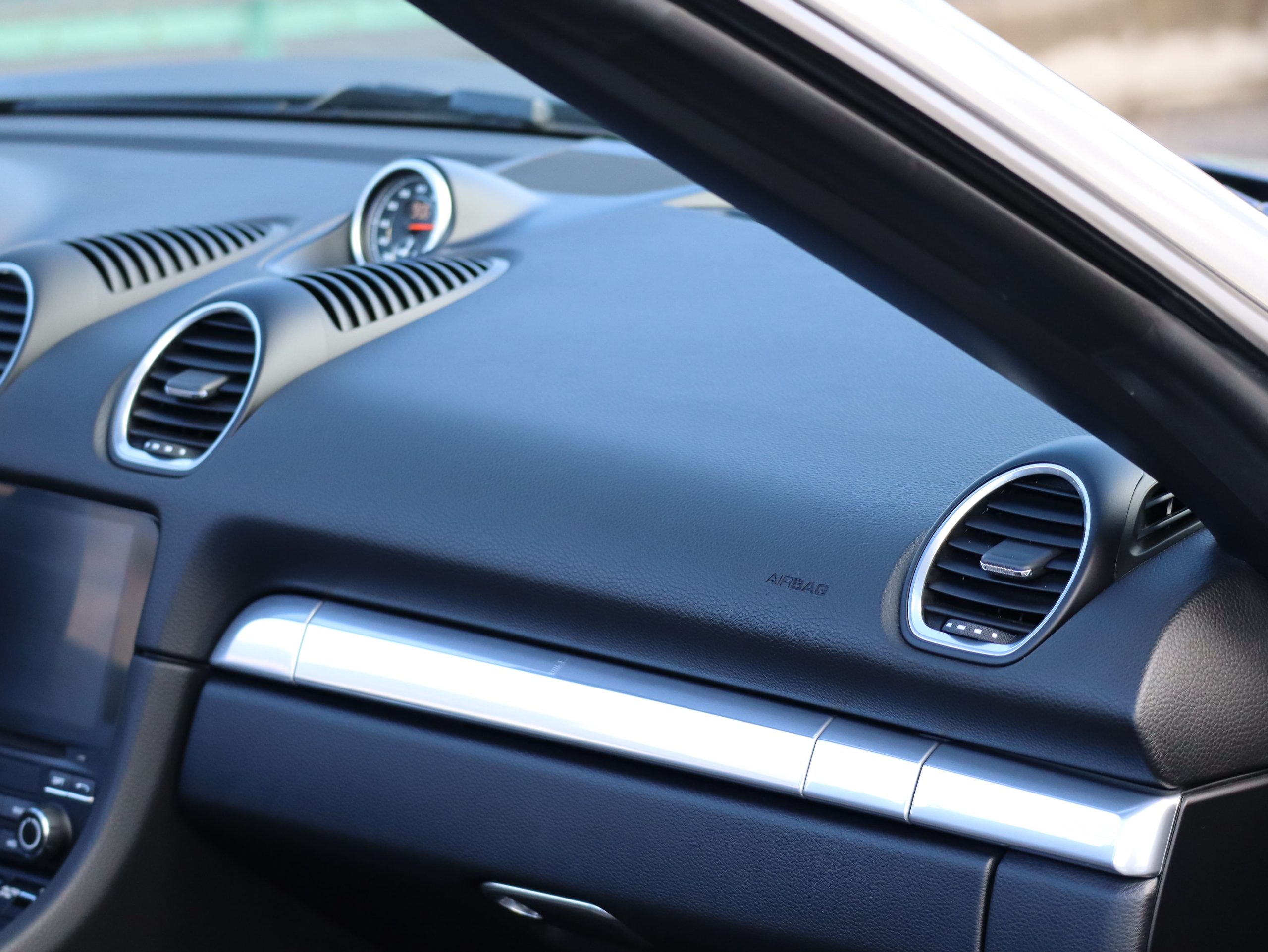 ポルシェ718ボクスター（Type982）PDK<br>左ハンドル<br>スポーツクロノパッケージ<br>PDLS+含むLEDヘッドライト<br>エントリー＆ドライブシステム<br>アクティブサスペンションマネージメント<br>20インチカレラクラシックホイール