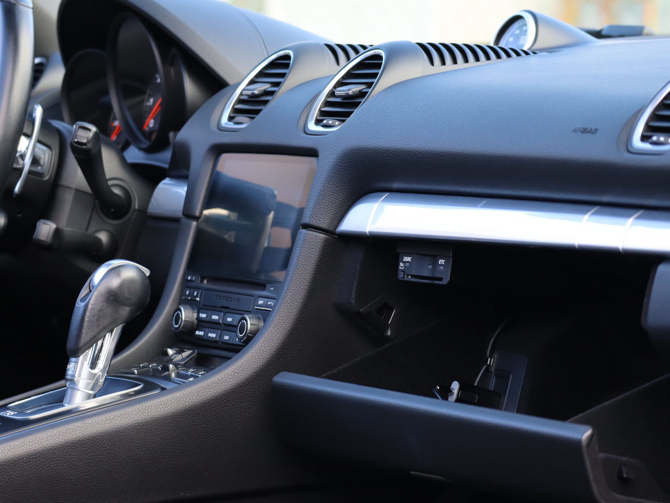 ポルシェ718ボクスター（Type982）PDK<br>左ハンドル<br>スポーツクロノパッケージ<br>PDLS+含むLEDヘッドライト<br>エントリー＆ドライブシステム<br>アクティブサスペンションマネージメント<br>20インチカレラクラシックホイール