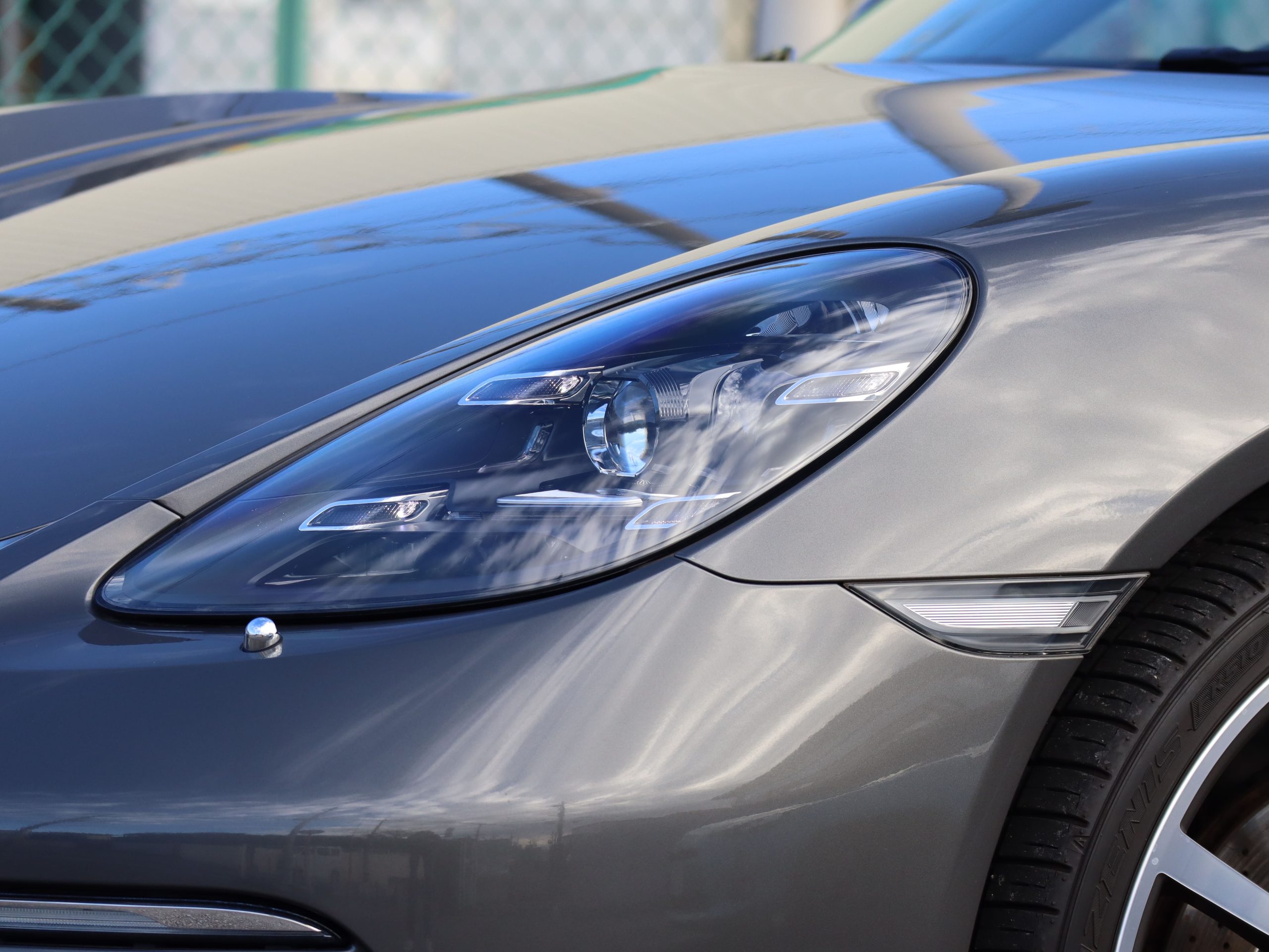 ポルシェ718ボクスター（Type982）PDK<br>左ハンドル<br>スポーツクロノパッケージ<br>PDLS+含むLEDヘッドライト<br>エントリー＆ドライブシステム<br>アクティブサスペンションマネージメント<br>20インチカレラクラシックホイール