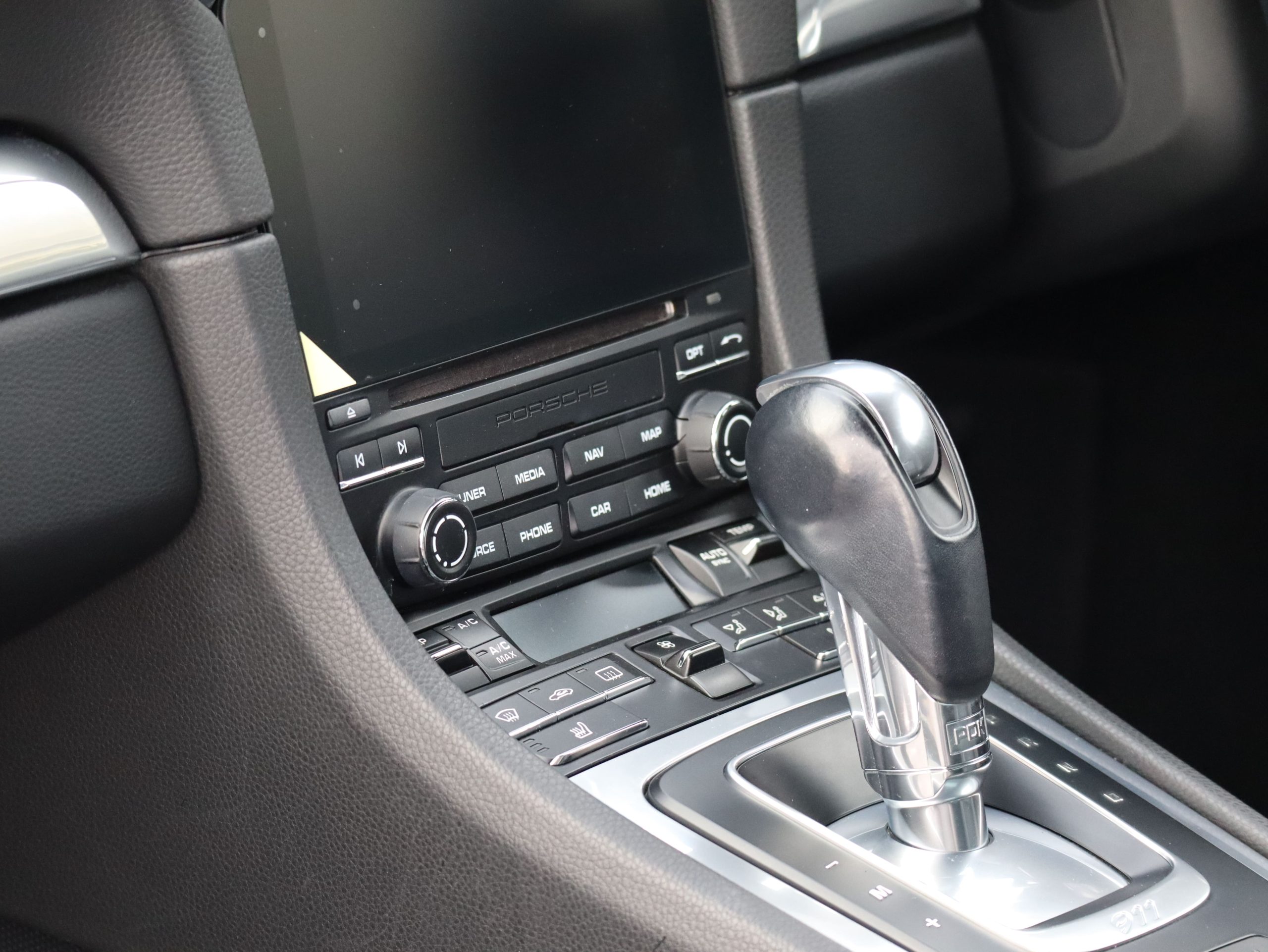 ★ポルシェ911カレラ(Type991.2)PDK<br>スポーツクロノパッケージ<br>レーンチェンジアシスト<br>エントリー&ドライブシステム<br>911ターボデザインホイール<br>地デジチューナー