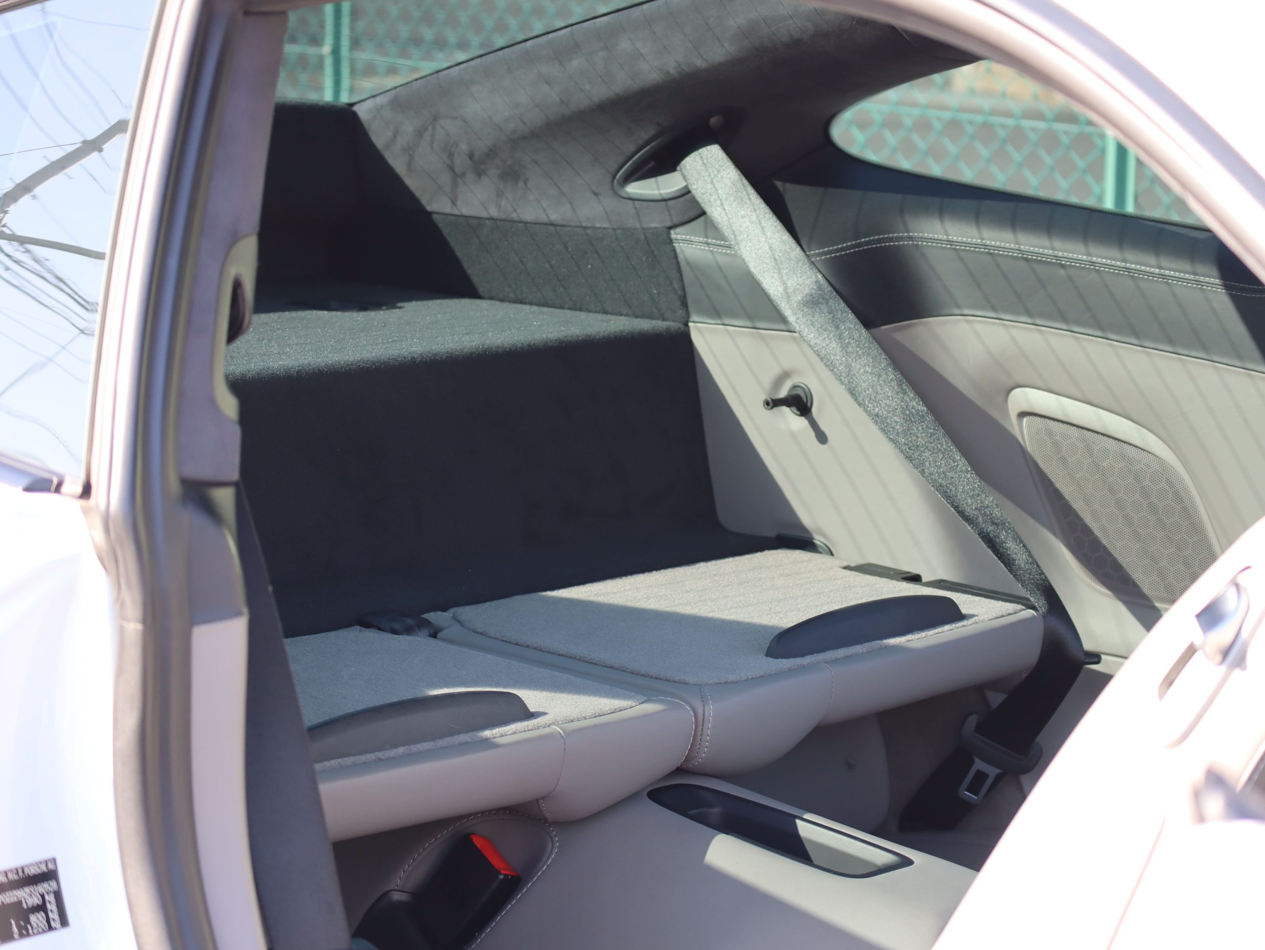 ポルシェ911ターボ（Type991.1）PDK<br>ツートンレザーインテリア<br>PDLS Plus含むLEDヘッドライト<br>リアアクスルステアリング<br>BOSEサウンドシステム<br>スポーツクロノパッケージ