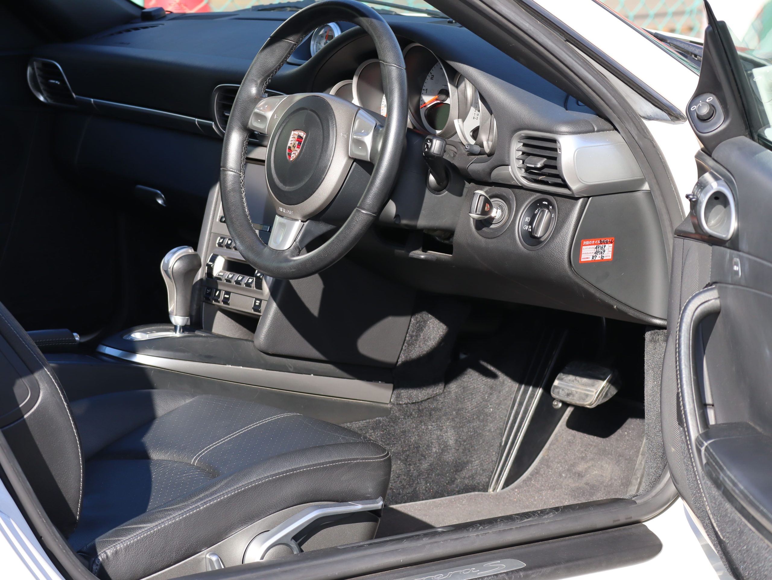 ポルシェ911カレラS(Type997.1）ティプトロニックS<br>スポーツクロノパッケージ<br>スポーツエグゾーストシステム<br>PASM<br>シートヒーター<br>右ハンドル仕様