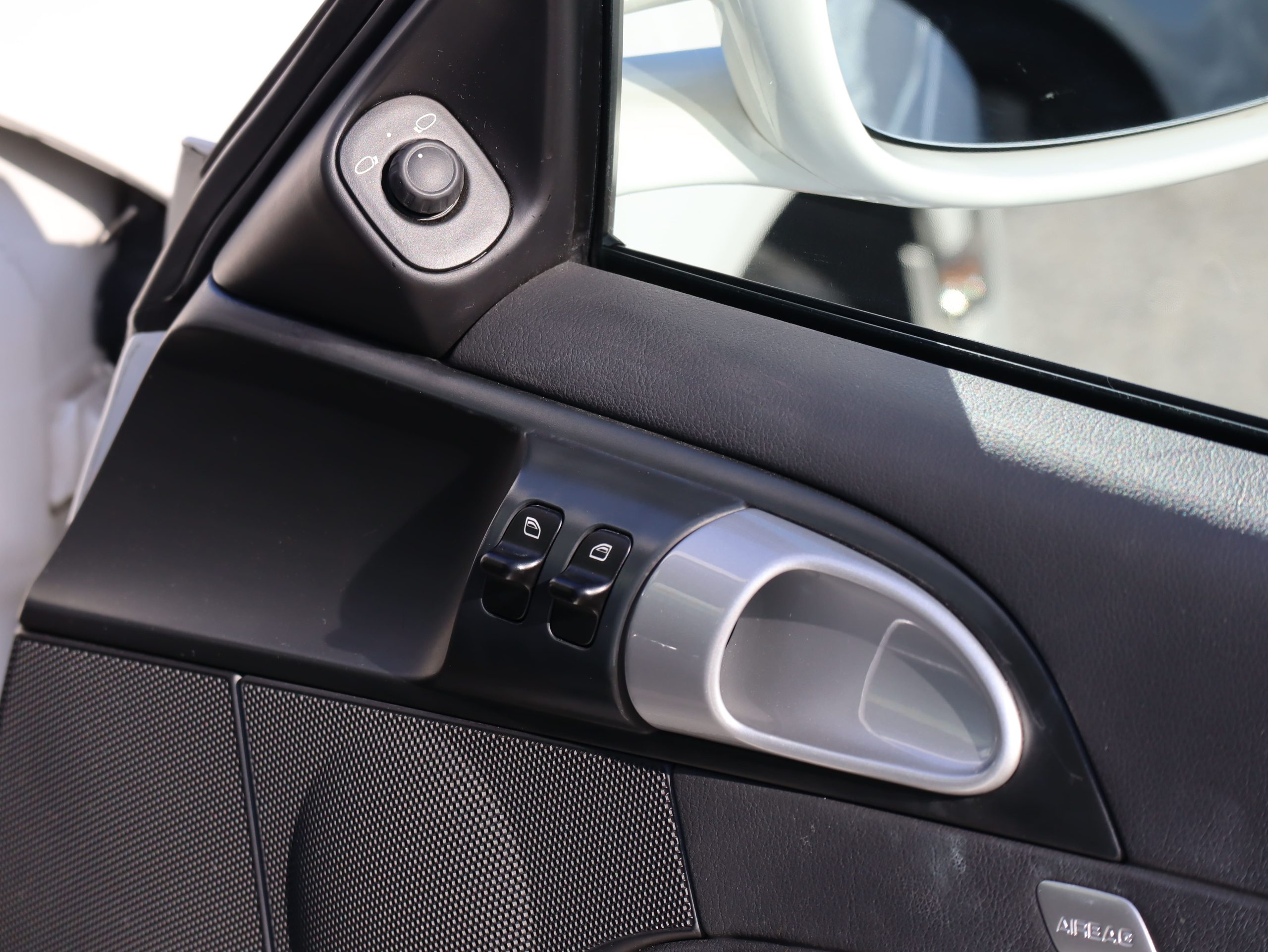 ポルシェ911カレラS(Type997.1）ティプトロニックS<br>スポーツクロノパッケージ<br>スポーツエグゾーストシステム<br>PASM<br>シートヒーター<br>右ハンドル仕様