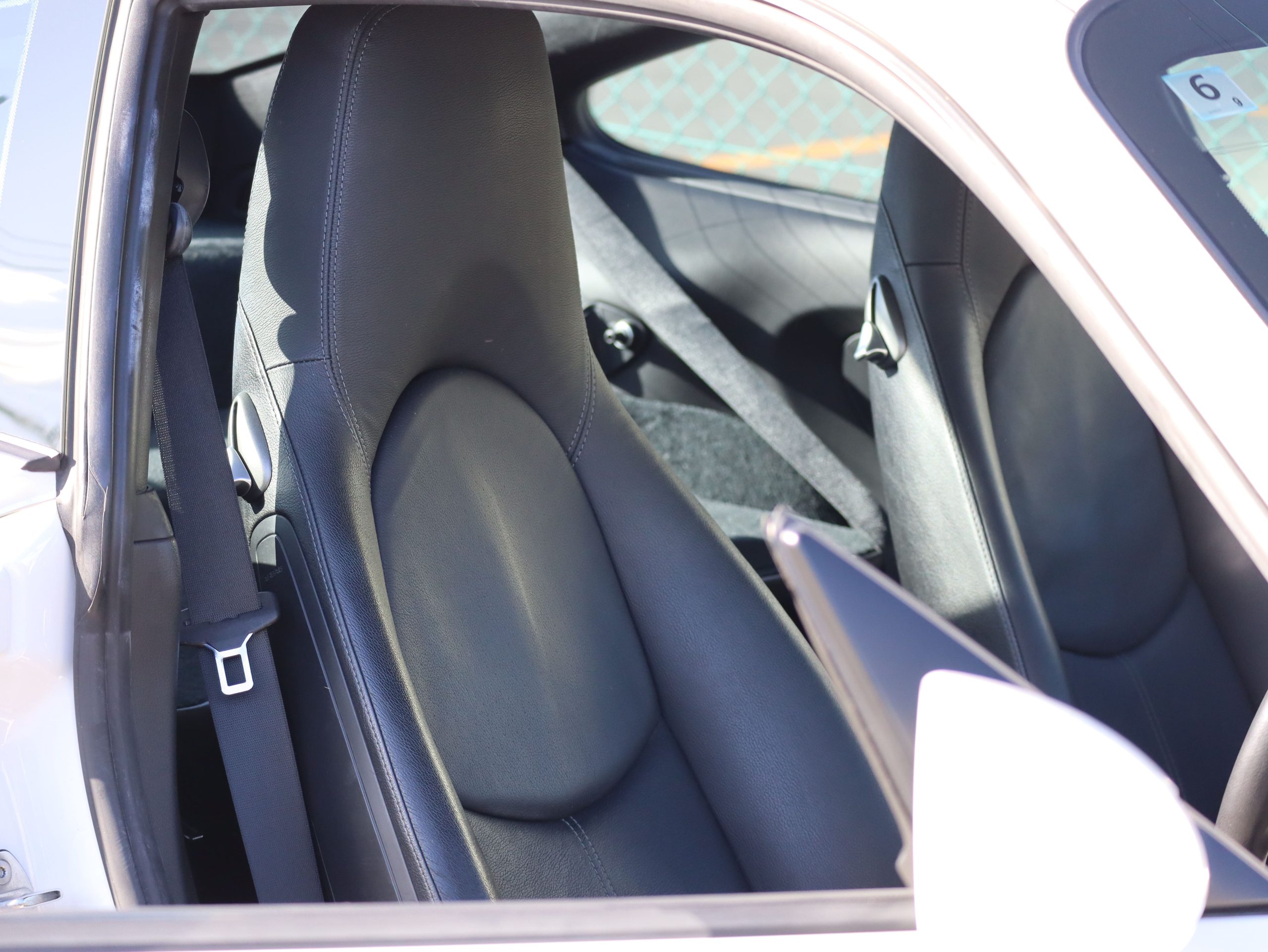 ポルシェ911カレラS(Type997.1）ティプトロニックS<br>スポーツクロノパッケージ<br>スポーツエグゾーストシステム<br>PASM<br>シートヒーター<br>右ハンドル仕様