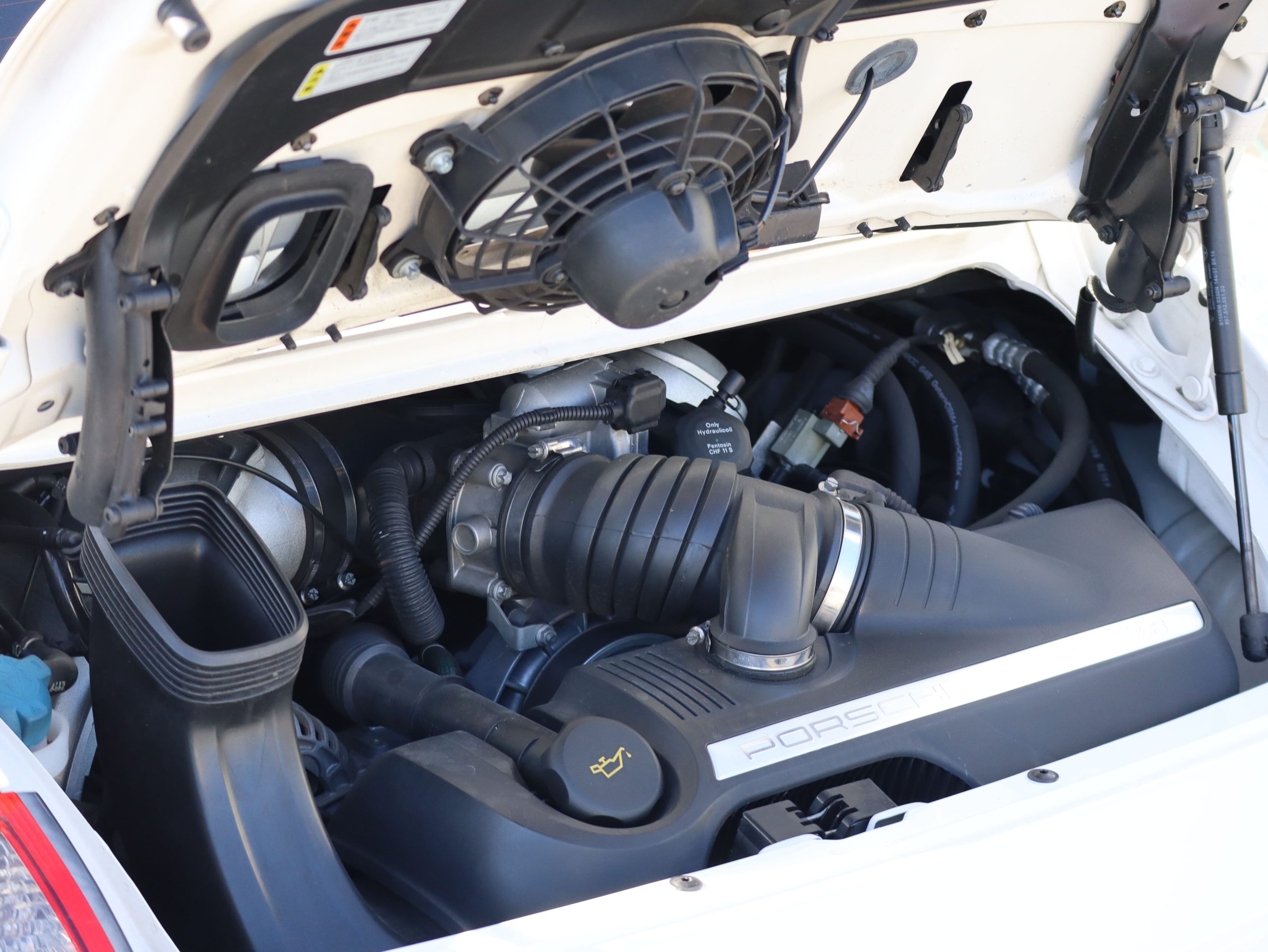 ポルシェ911カレラS(Type997.1）ティプトロニックS<br>スポーツクロノパッケージ<br>スポーツエグゾーストシステム<br>PASM<br>シートヒーター<br>右ハンドル仕様