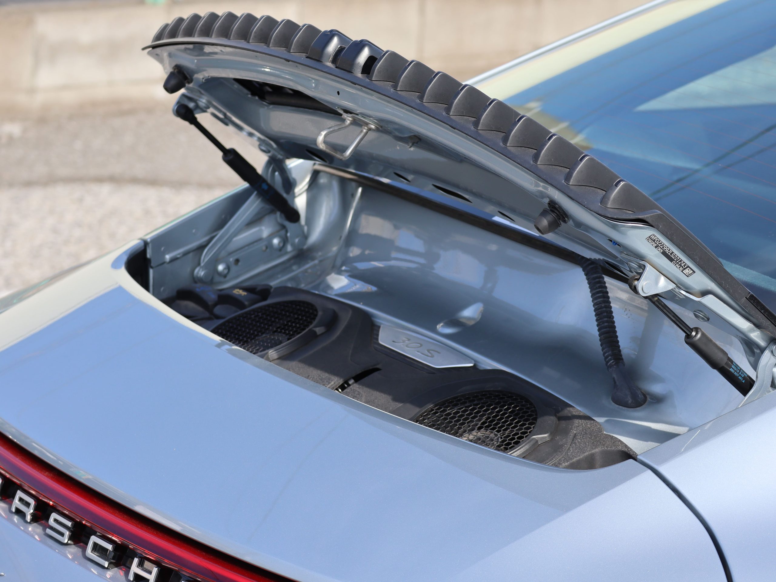 ポルシェ911カレラS(Type992.1)PDK<br>エレクトリックコントロールスポーツシート<br>アダプティブクルーズコントロール<br>GTスポーツステアリング<br>21インチカレラクラシックホイール