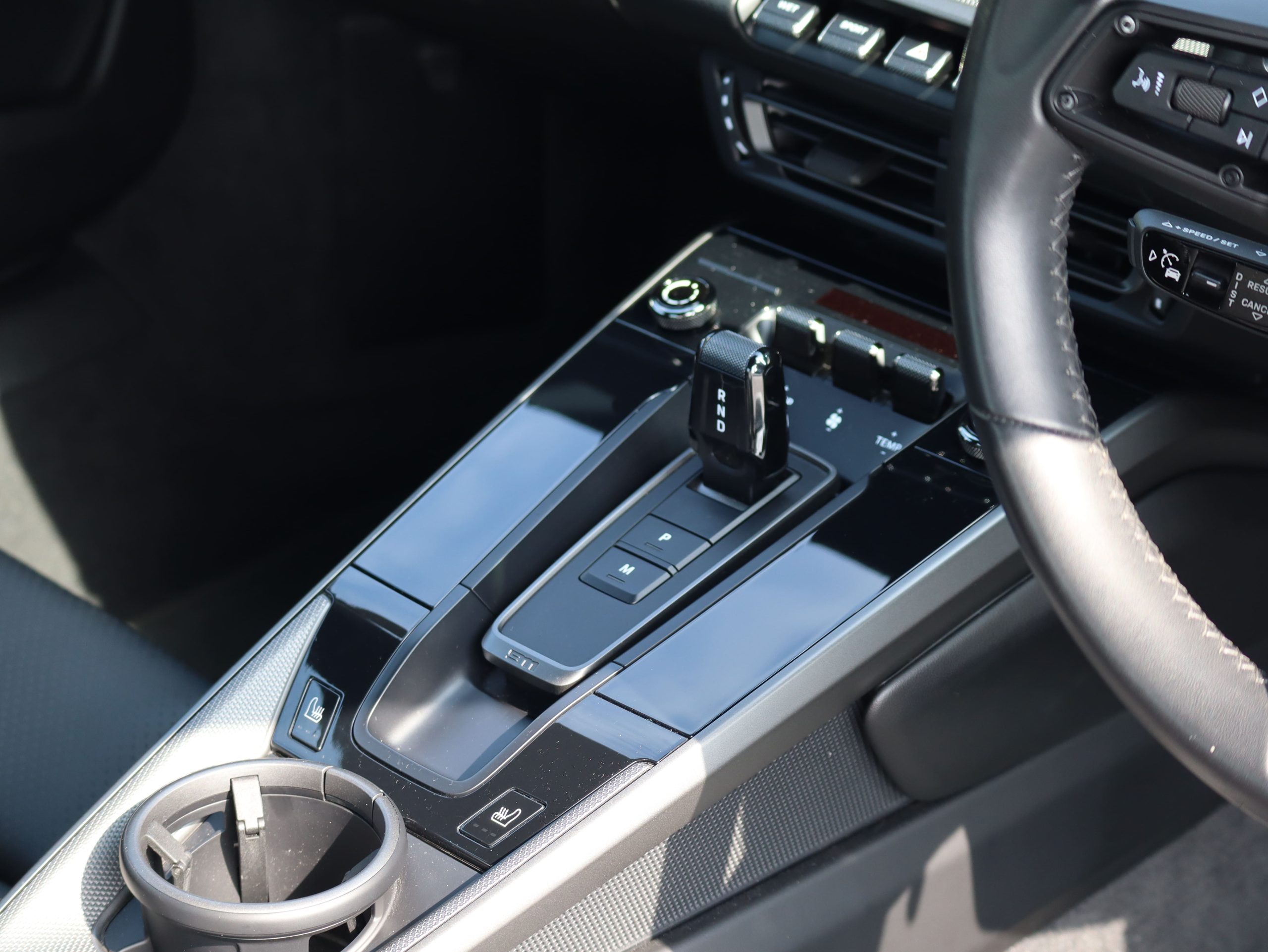 ポルシェ911カレラS(Type992.1)PDK<br>エレクトリックコントロールスポーツシート<br>アダプティブクルーズコントロール<br>GTスポーツステアリング<br>21インチカレラクラシックホイール