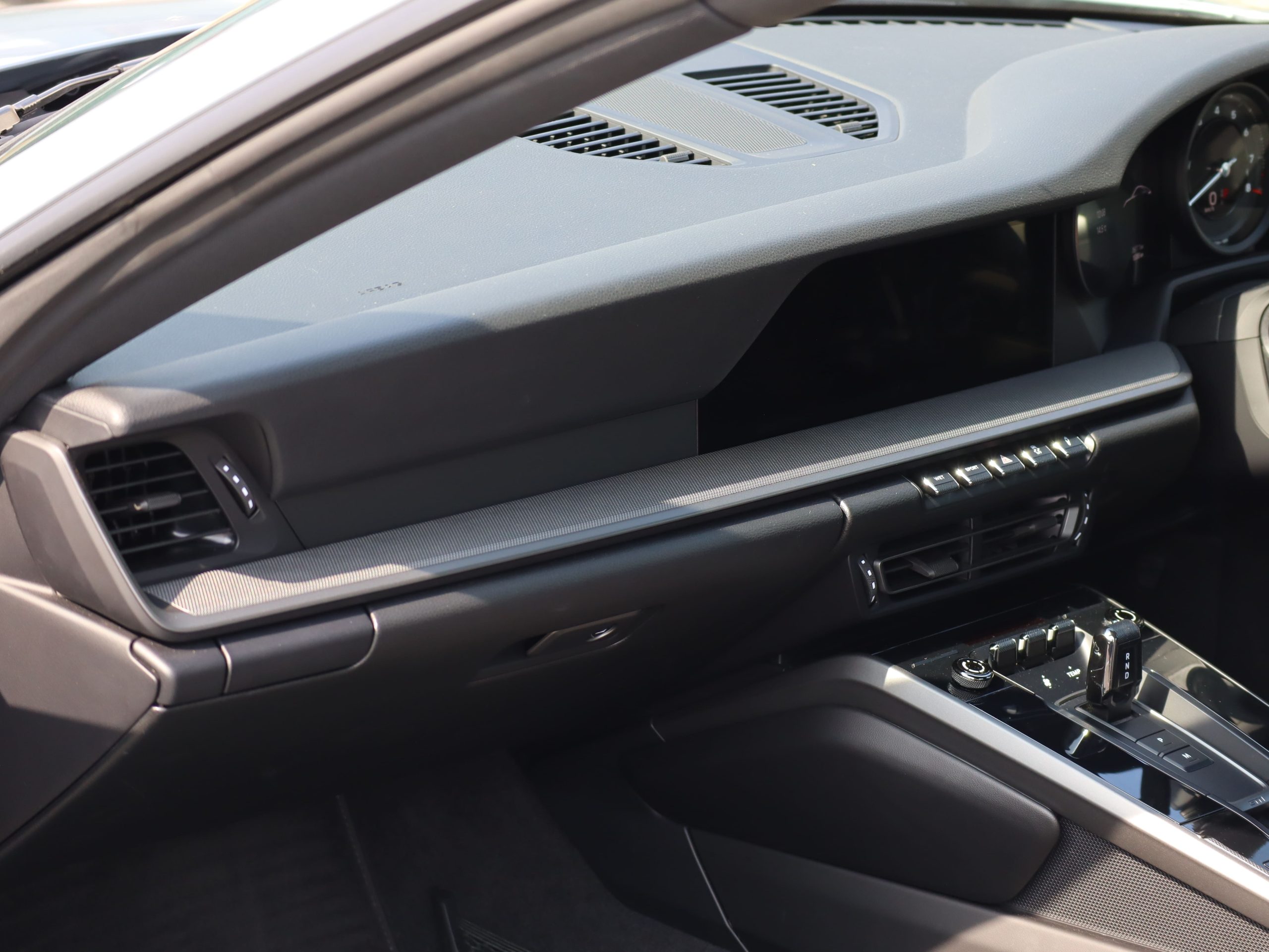 ポルシェ911カレラS(Type992.1)PDK<br>エレクトリックコントロールスポーツシート<br>アダプティブクルーズコントロール<br>GTスポーツステアリング<br>21インチカレラクラシックホイール