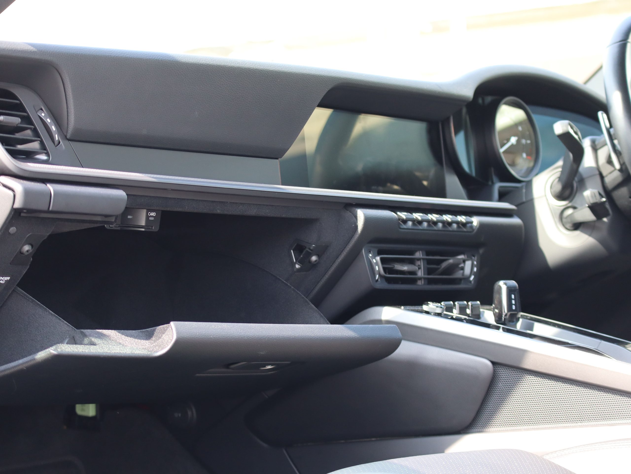 ポルシェ911カレラS(Type992.1)PDK<br>エレクトリックコントロールスポーツシート<br>アダプティブクルーズコントロール<br>GTスポーツステアリング<br>21インチカレラクラシックホイール