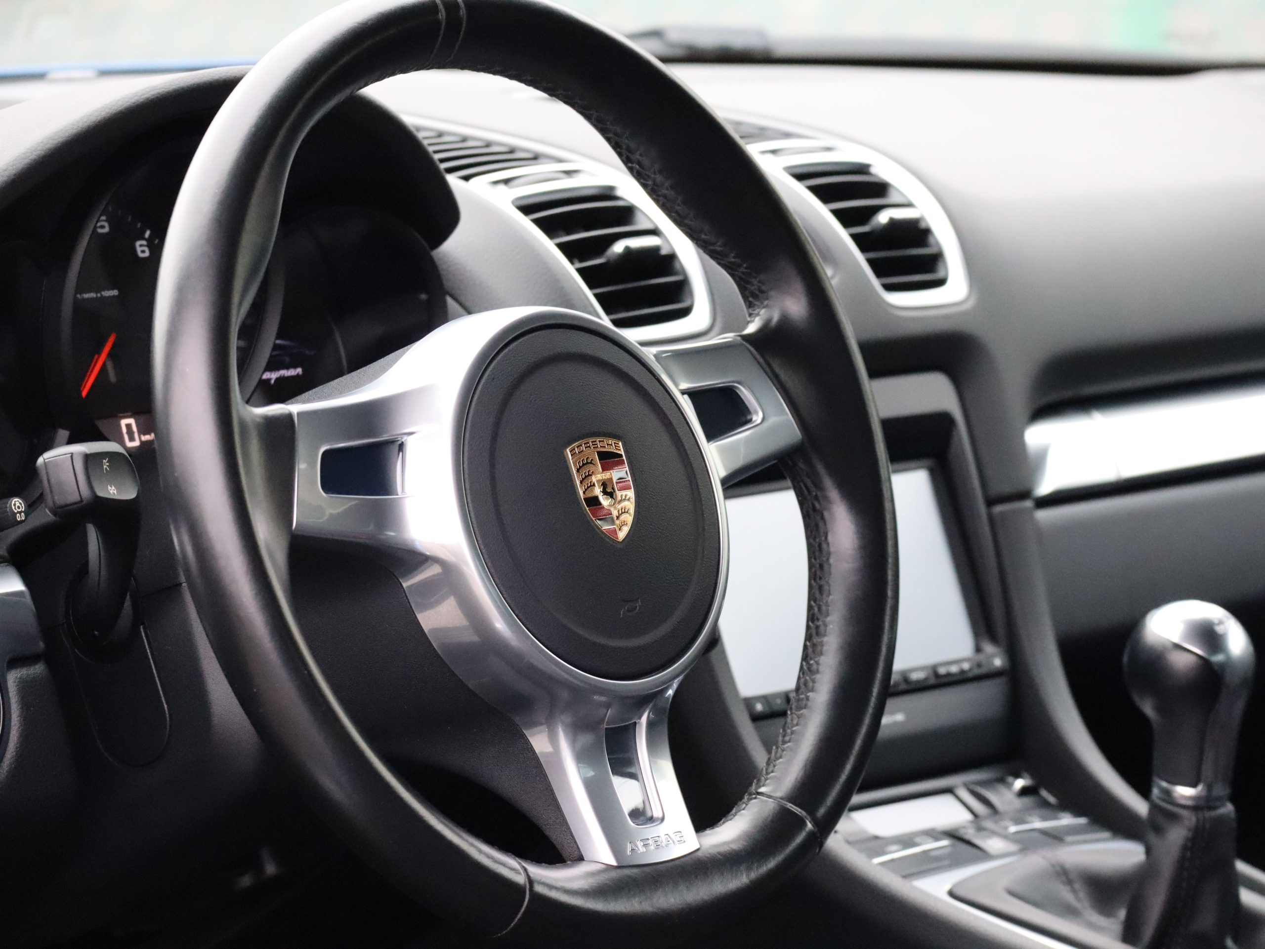 ポルシェケイマン(Type981)6MT<br>スポーツデザインステアリング<br>電動可倒式ドアミラー<br>PDLS含むヘッドライト<br>リアワイパー