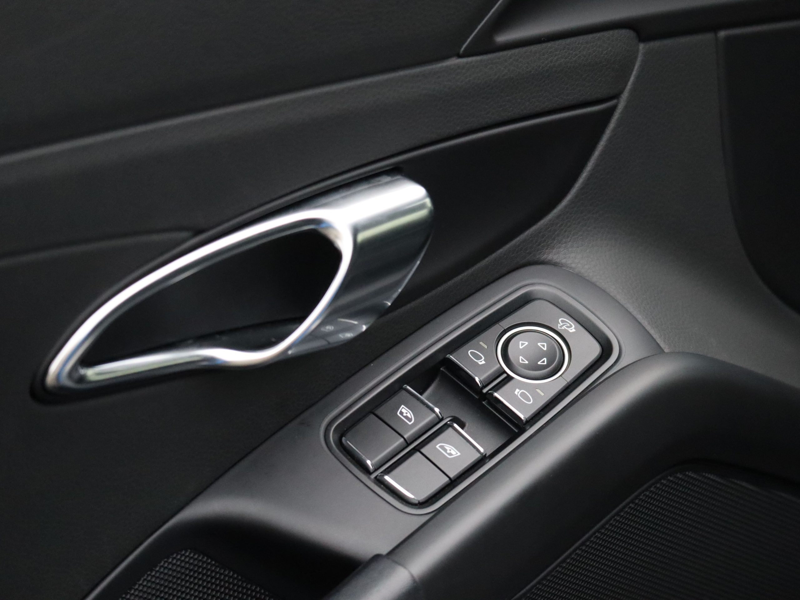 ポルシェケイマン(Type981)6MT<br>スポーツデザインステアリング<br>電動可倒式ドアミラー<br>PDLS含むヘッドライト<br>リアワイパー