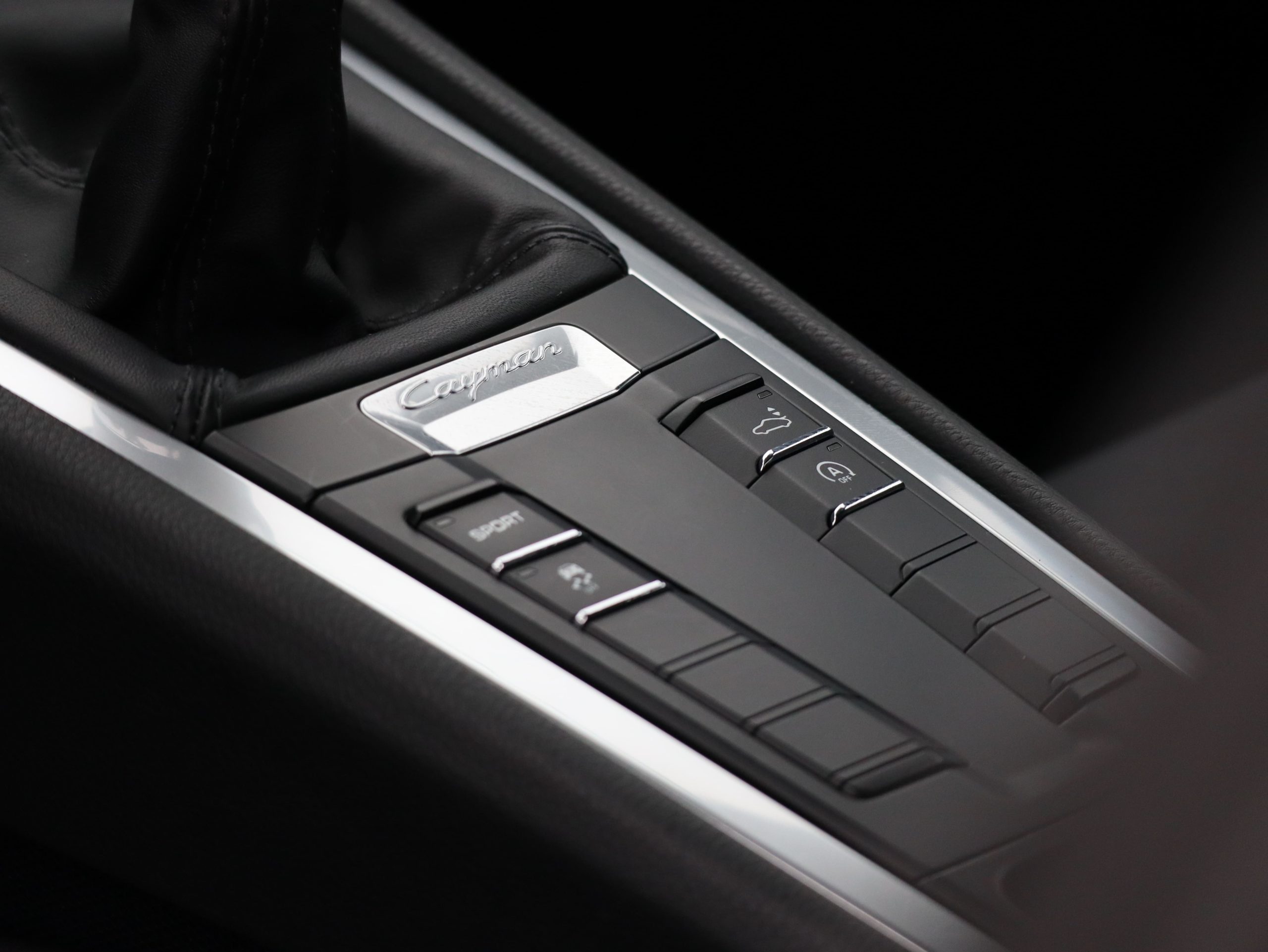 ポルシェケイマン(Type981)6MT<br>スポーツデザインステアリング<br>電動可倒式ドアミラー<br>PDLS含むヘッドライト<br>リアワイパー