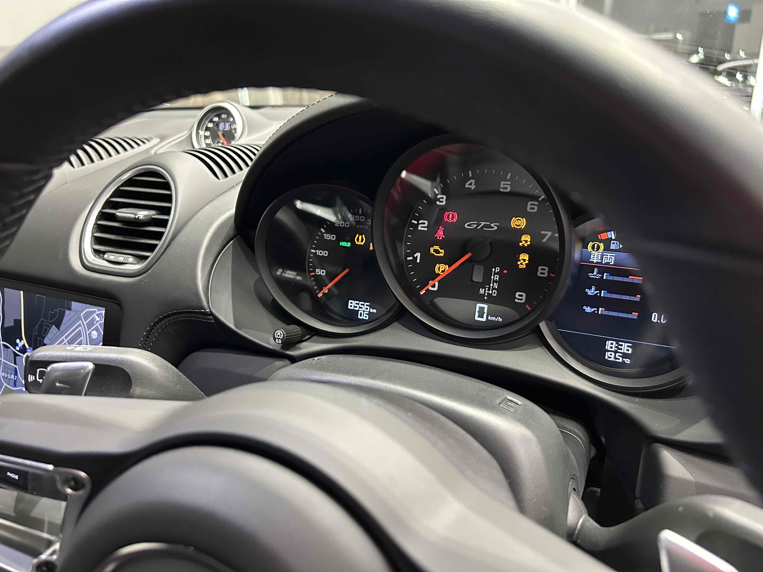 ポルシェ718ケイマンGTS4.0（Type982）PDK<br>ブラックレザーインテリア<br>ブラックレザートリム<br>18wayスポーツシートプラス<br>ブレーキキャリパー(ハイグロスブラック塗装)