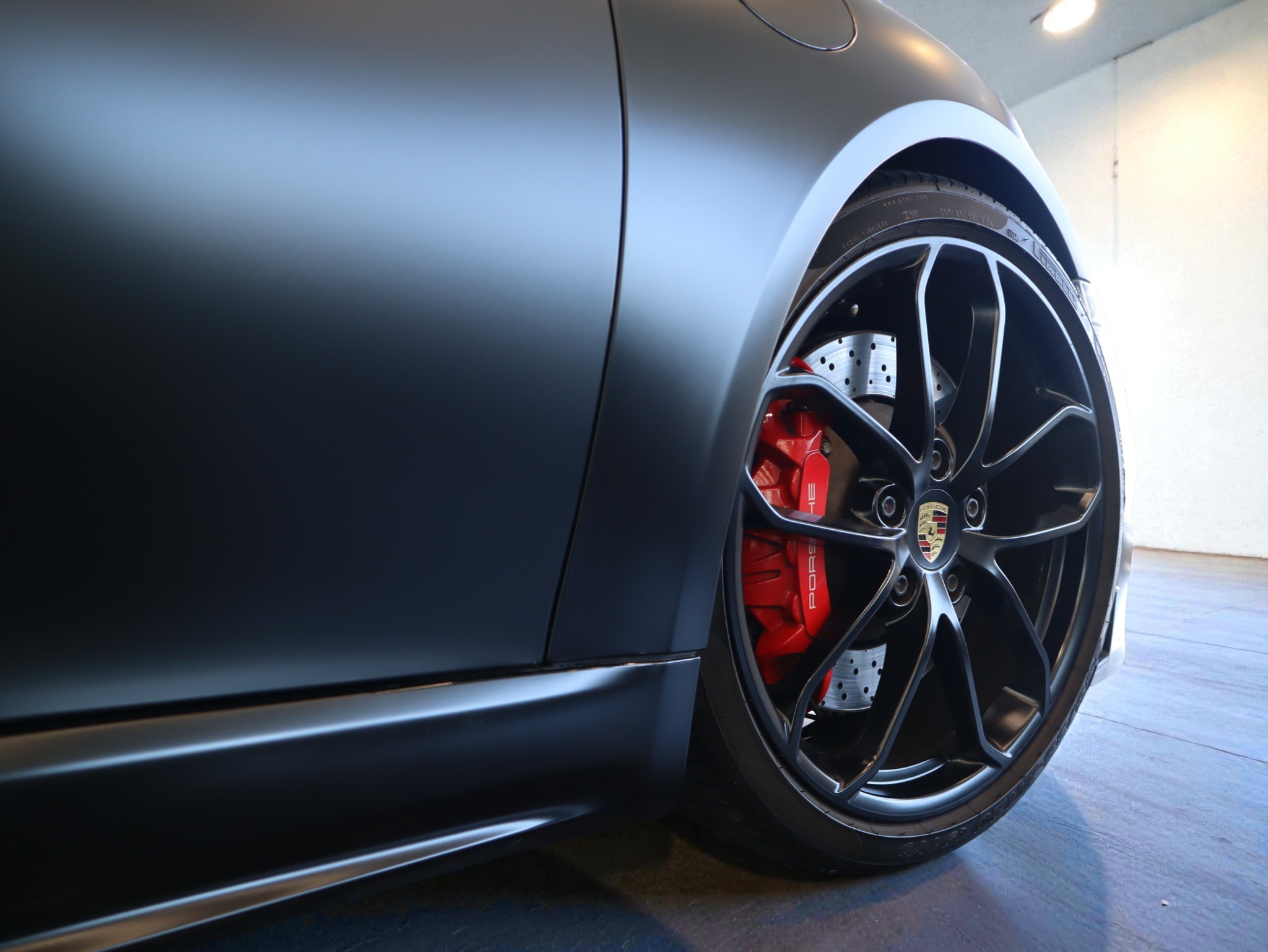 718スパイダー（type982）PDK<br>クラシックインテリアパッケージ<br>PDLS+を含むLEDヘッドライト<br>BOSEサラウンドサウンドシステム