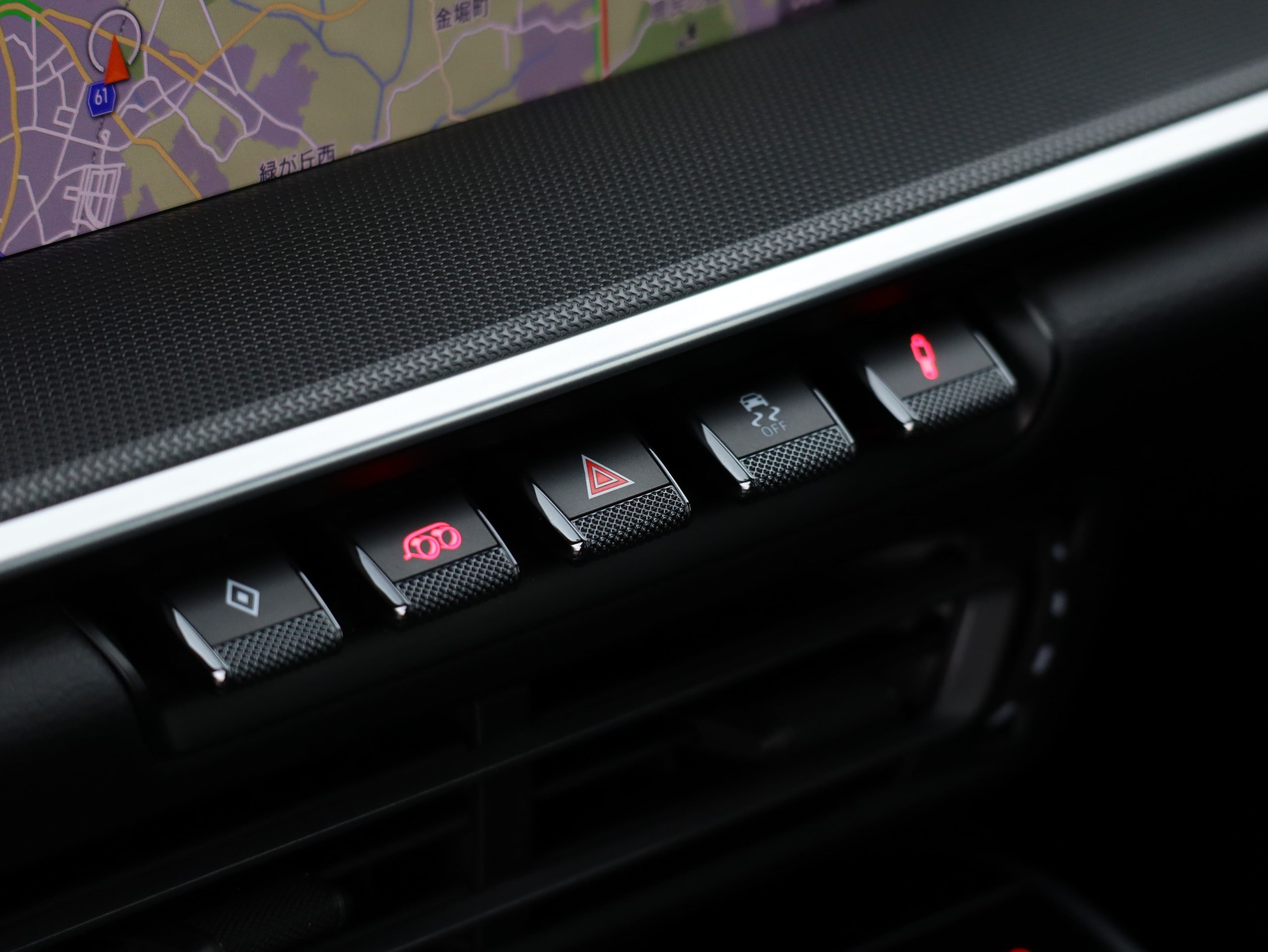 ポルシェ911カレラ（Type992.1）PDK<br>電動ガラスサンルーフシステム<br>スポーツエグゾーストシステム<br>スポーツクロノパッケージ<br>アダプティブクルーズコントロール<br>カレラクラシックホイール