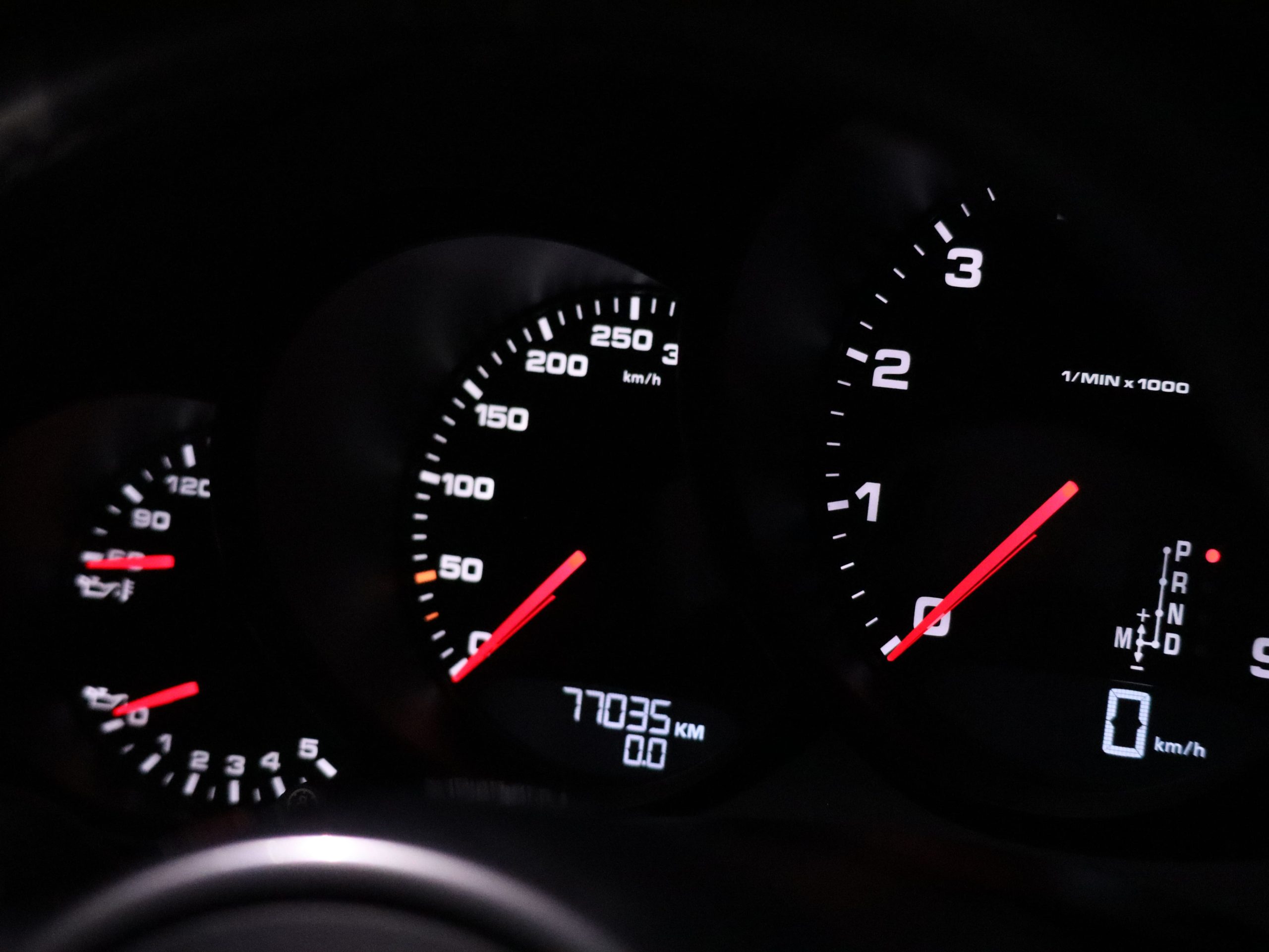 ポルシェ911カレラ ブラックエディション（Type991.1）PDK<br>スポーツエグゾーストシステム<br>スポーツクロノパッケージ<br>エントリー＆ドライブシステム<br>スポーツデザインフロントエプロン