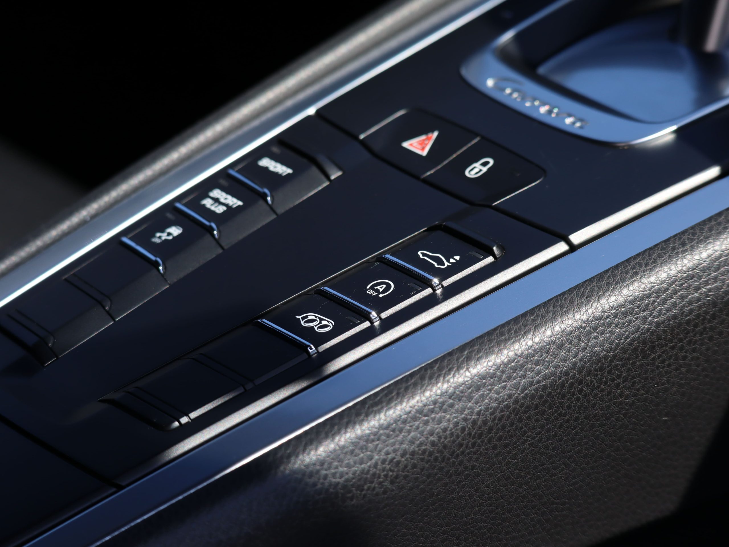 ポルシェ911カレラ ブラックエディション（Type991.1）PDK<br>スポーツエグゾーストシステム<br>スポーツクロノパッケージ<br>エントリー＆ドライブシステム<br>スポーツデザインフロントエプロン