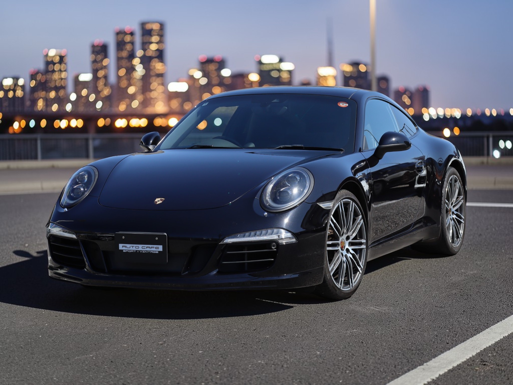 ポルシェ911カレラ ブラックエディション（Type991.1）PDK<br>スポーツエグゾーストシステム<br>スポーツクロノパッケージ<br>エントリー＆ドライブシステム<br>スポーツデザインフロントエプロン