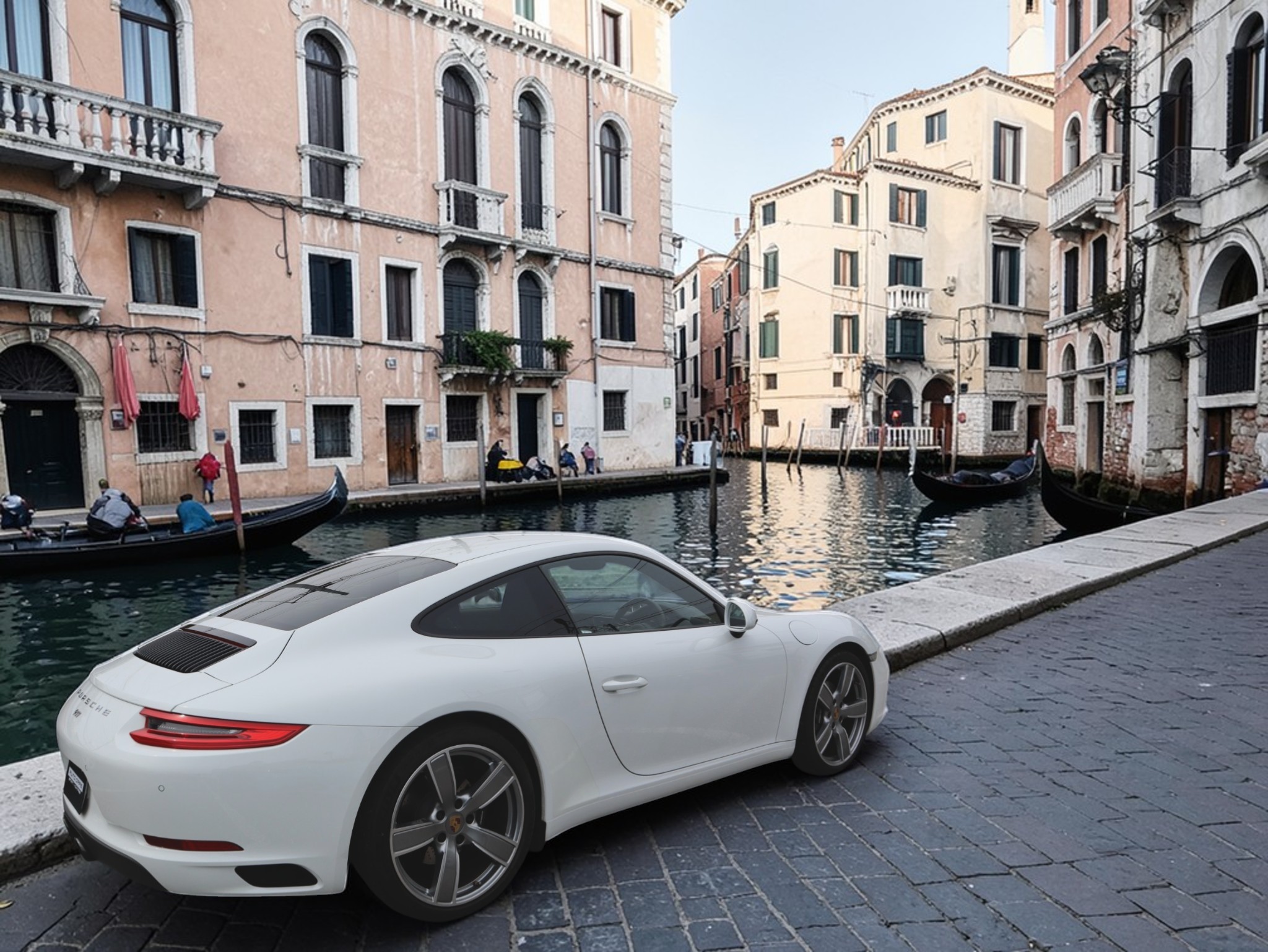 ポルシェ911カレラ（Type991.2）PDK<br>スポーツクロノパッケージ<br>スポーツエグゾーストシステム<br>GTスポーツステアリング<br>PDLS含むバイキセノンヘッドライト<br>カレラスポーツホイール