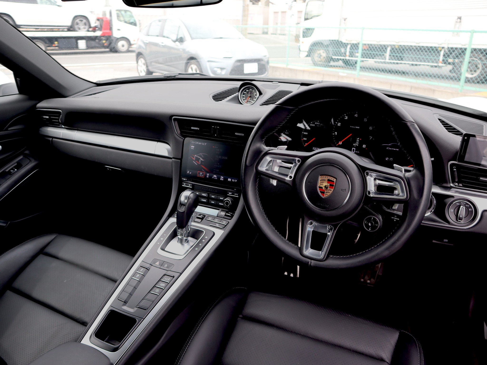 ポルシェ911カレラ（Type991.2）PDK<br>スポーツクロノパッケージ<br>スポーツエグゾーストシステム<br>GTスポーツステアリング<br>PDLS含むバイキセノンヘッドライト<br>カレラスポーツホイール