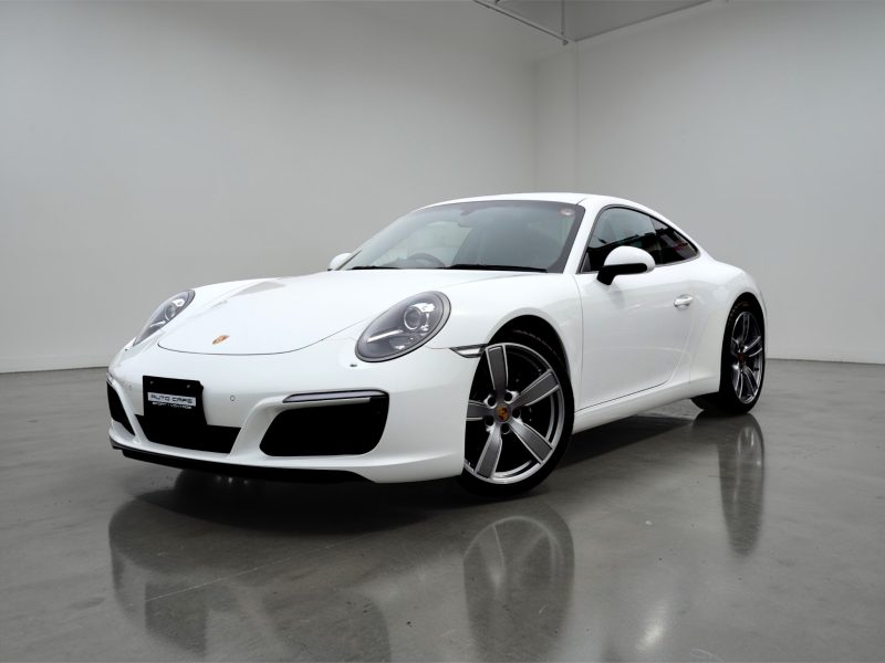 ポルシェ911カレラ（Type991.2）PDK<br>スポーツクロノパッケージ<br>スポーツエグゾーストシステム<br>GTスポーツステアリング<br>PDLS含むバイキセノンヘッドライト<br>カレラスポーツホイール