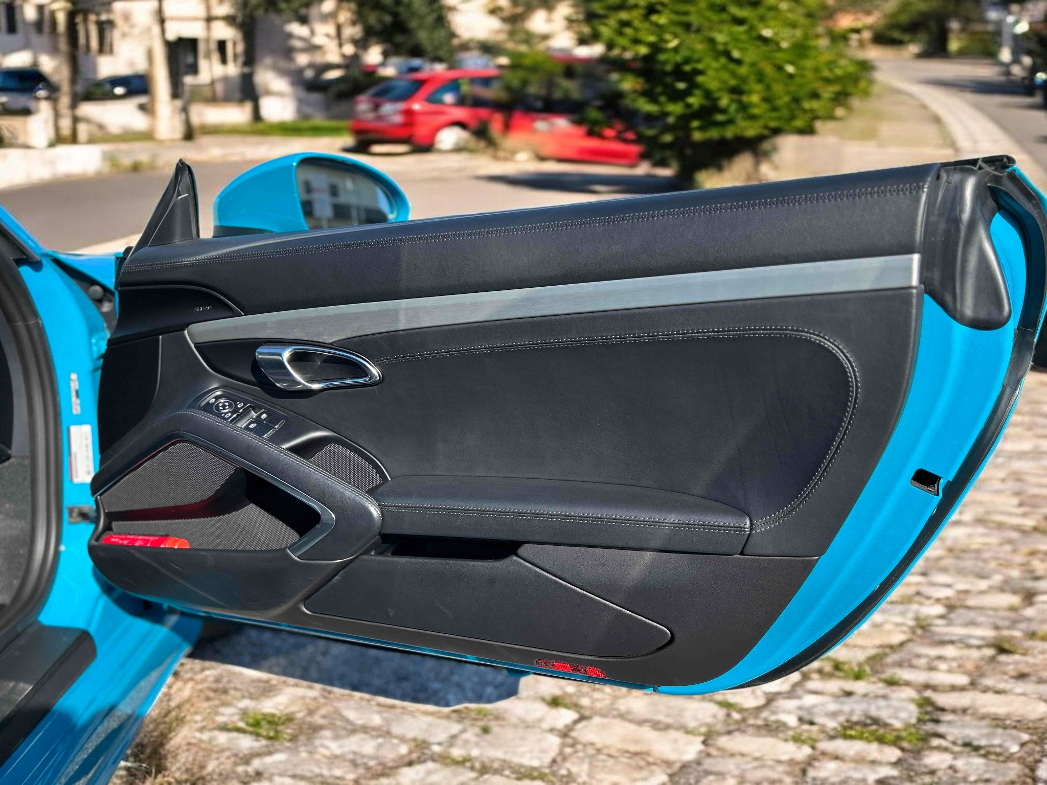 ポルシェ718ケイマン（Type982）PDK<br>オールレザーインテリア<br>スポーツクロノパッケージ<br>スポーツエグゾーストシステム