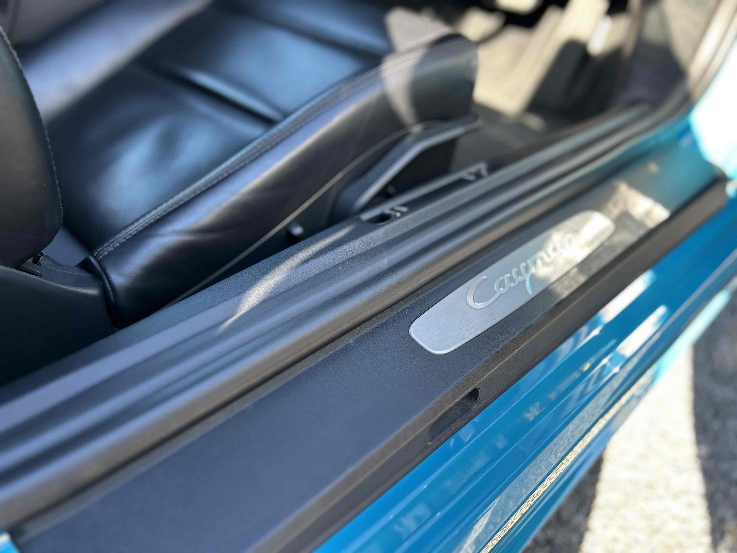 ポルシェ718ケイマン（Type982）PDK<br>オールレザーインテリア<br>スポーツクロノパッケージ<br>スポーツエグゾーストシステム