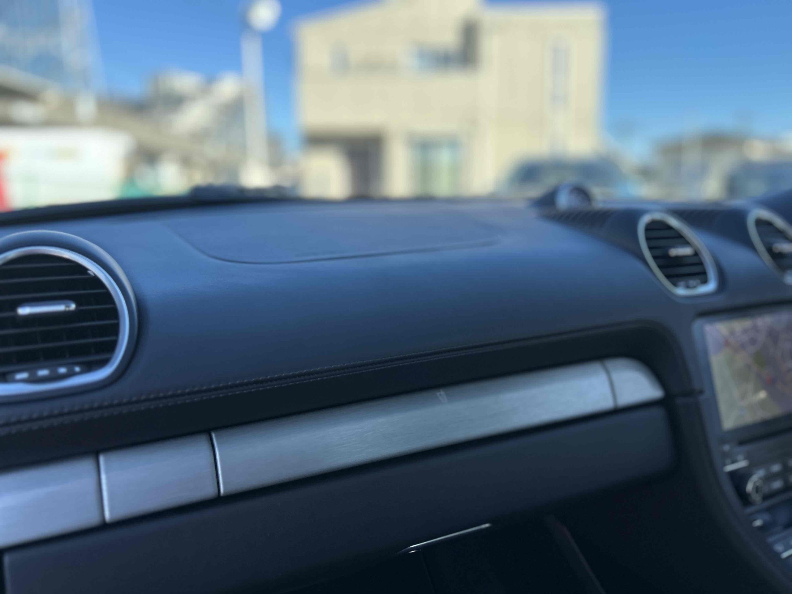 ポルシェ718ケイマン（Type982）PDK<br>オールレザーインテリア<br>スポーツクロノパッケージ<br>スポーツエグゾーストシステム